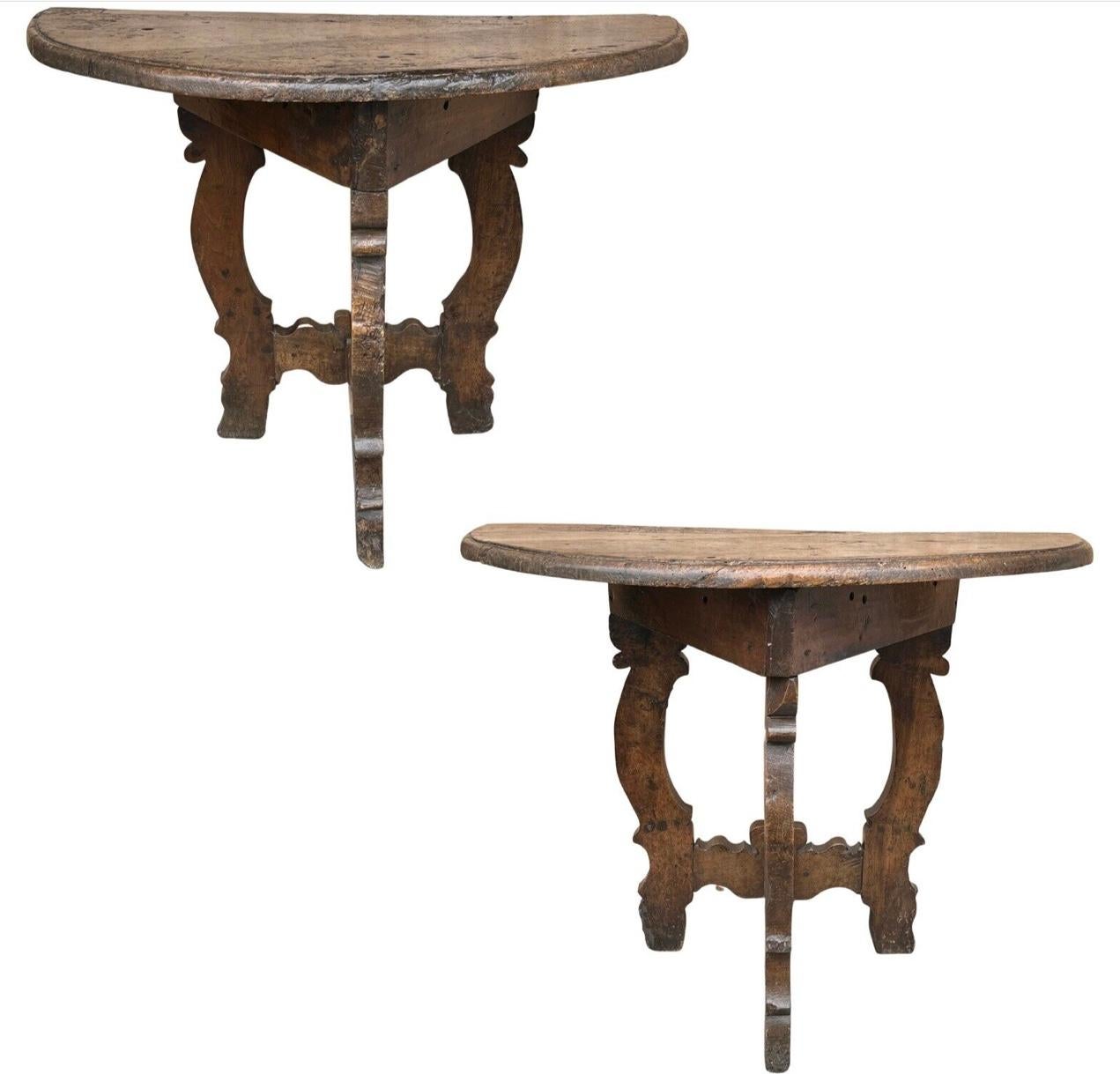 Pair of 17th Century Italian Walnut Console Tables In Good Condition In Bradenton, FL