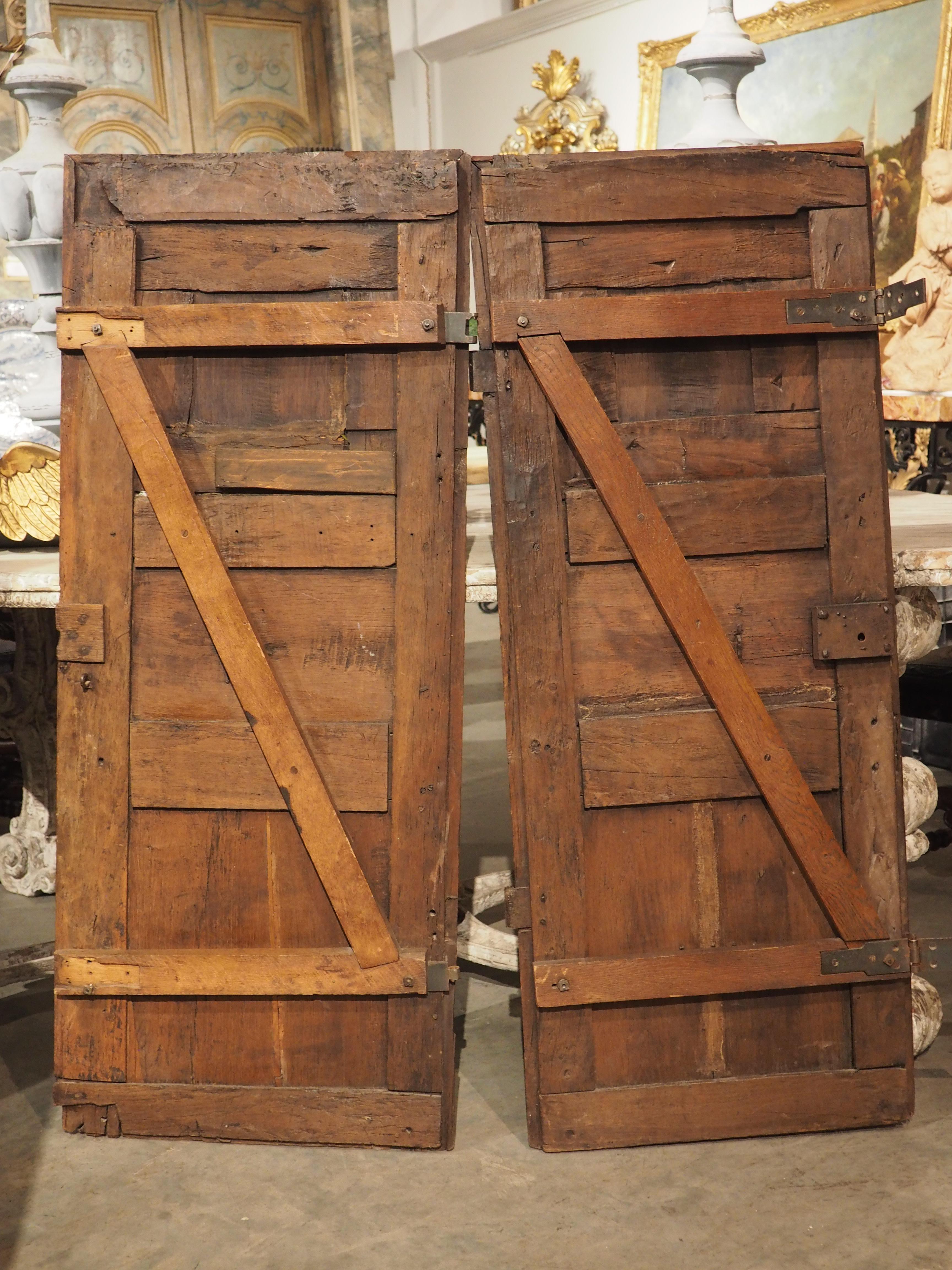 Pair of 17th Century Oak Armoire Doors from France For Sale 7