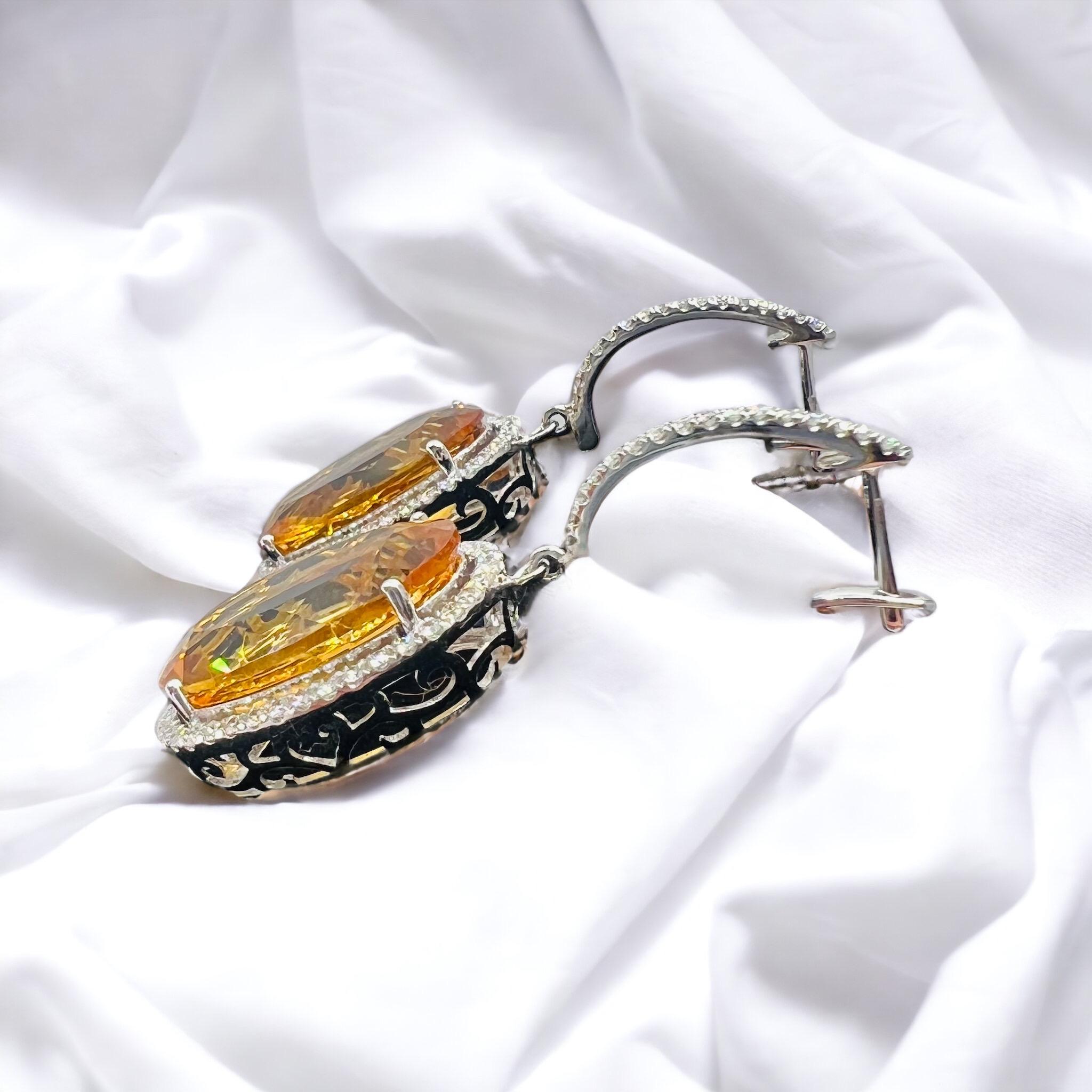 Paar Ohrringe aus 18 Karat Gold mit Zitrinen und Diamanten (Baguetteschliff)