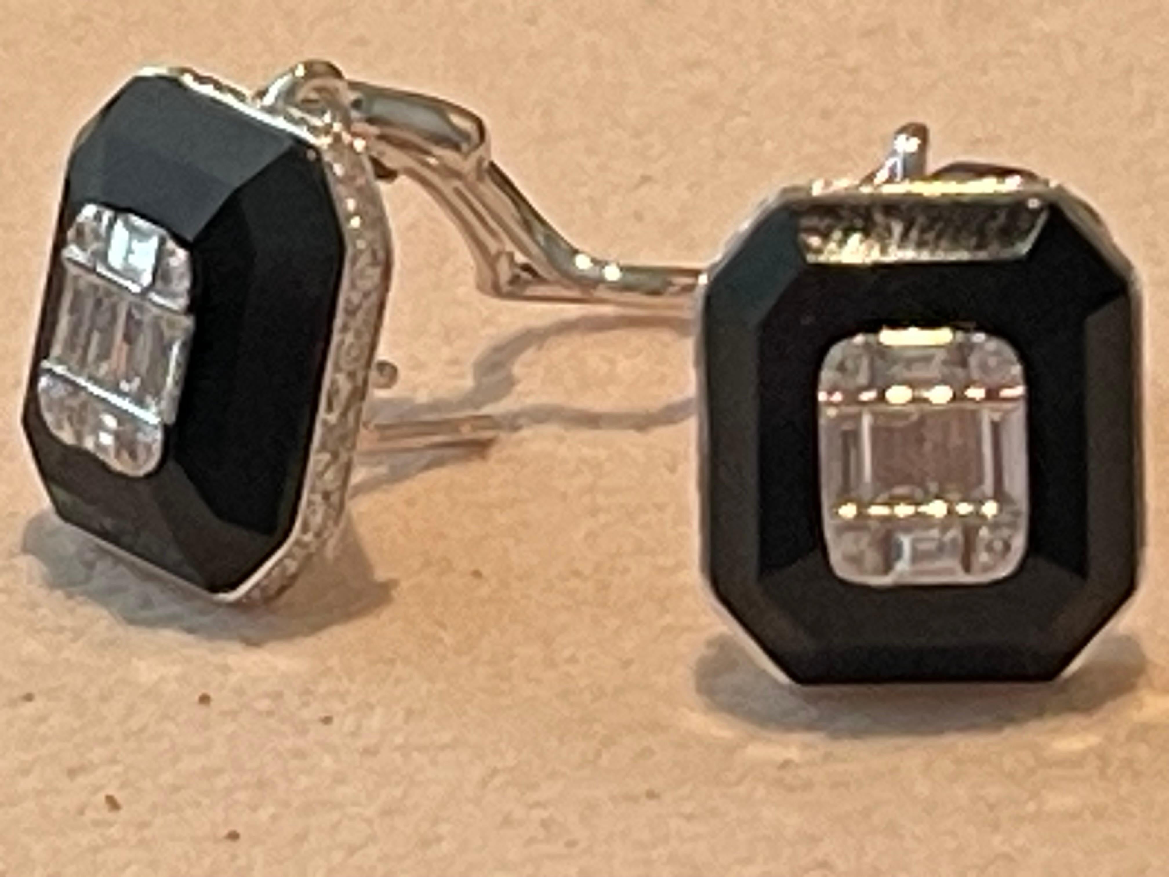 Pair of 18 K white Gold Ar Deco style illusion setting Diamond earrings 3