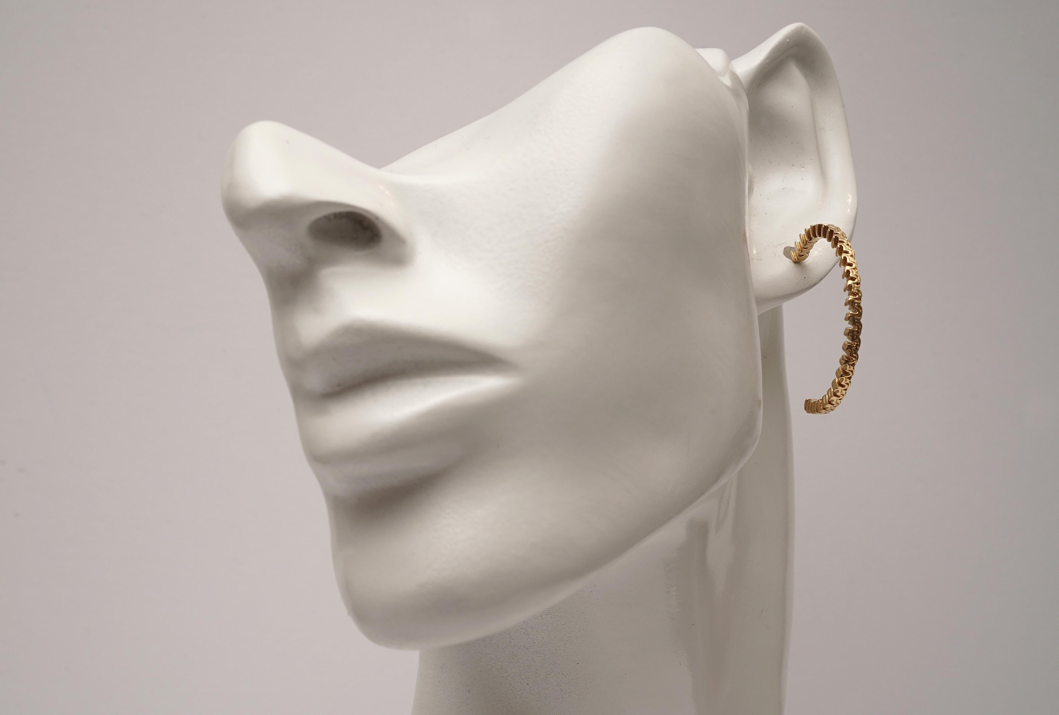 Pair of 18 Karat Gold Textured Hoops For Sale 1
