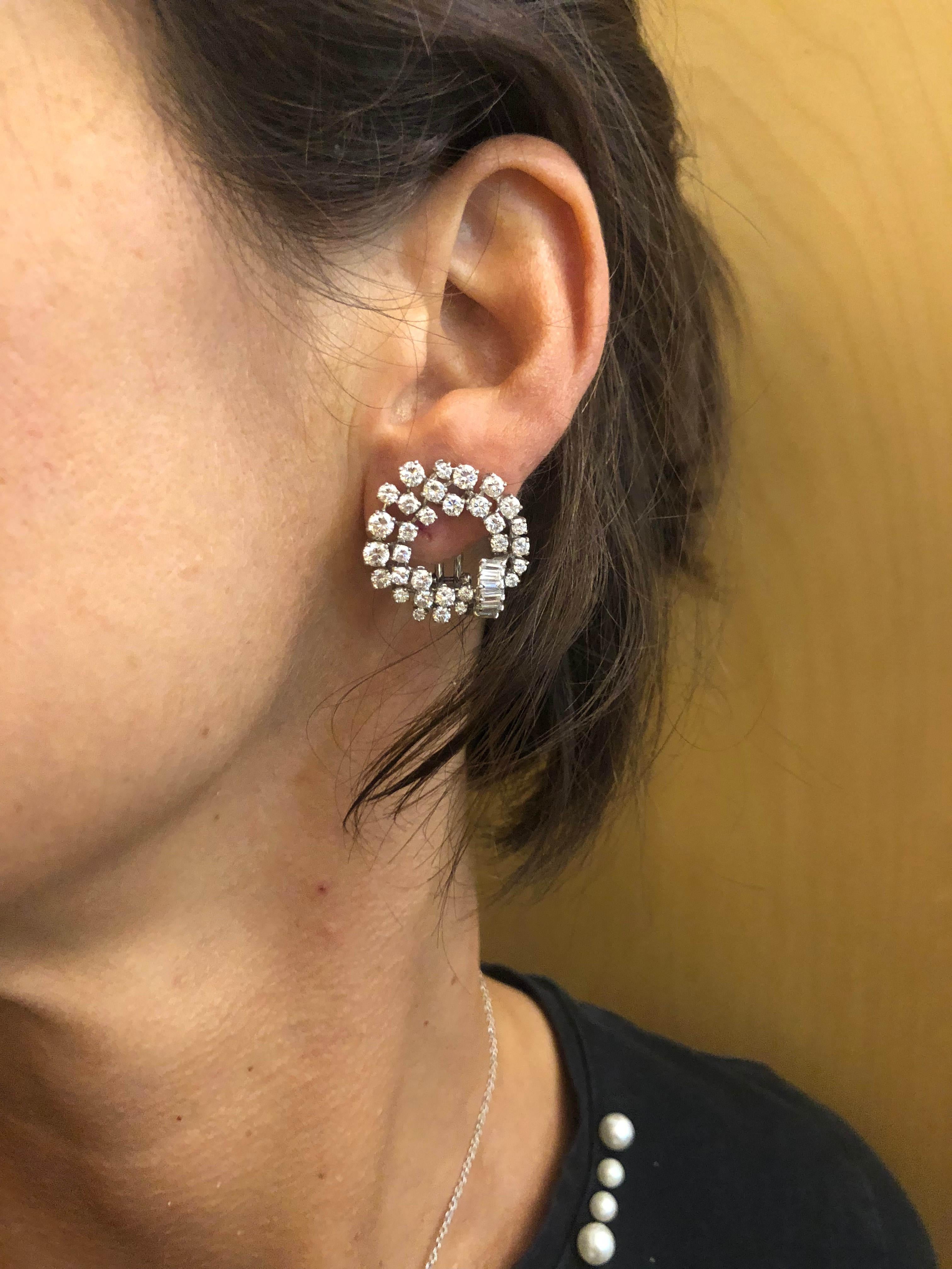 Paar Ohrringe aus 18 Karat Weißgold mit Diamanten im Angebot 1