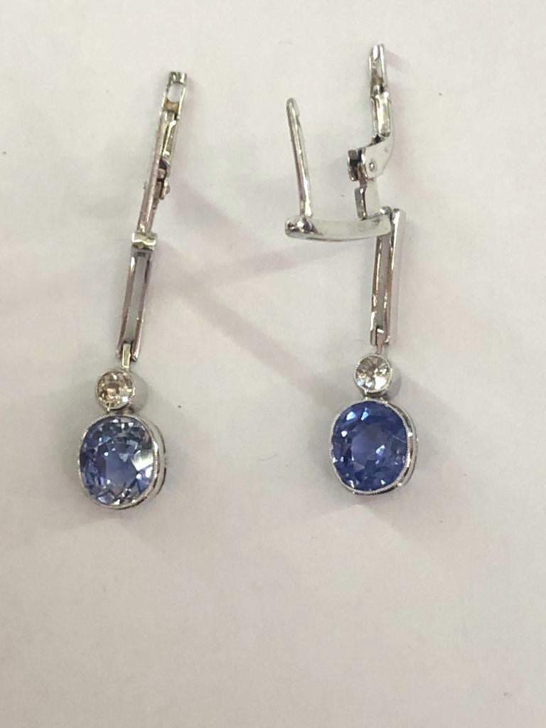 Brilliant Cut Pair of 18 Karat White Gold Sapphire and Diamond Earrings For Sale