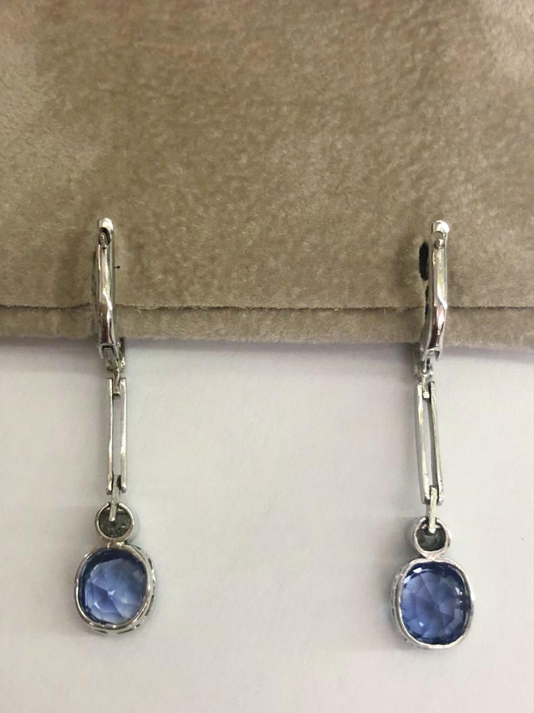 Par de Pendientes de Zafiro y Diamante de Oro Blanco de 18 Kilates en venta 1