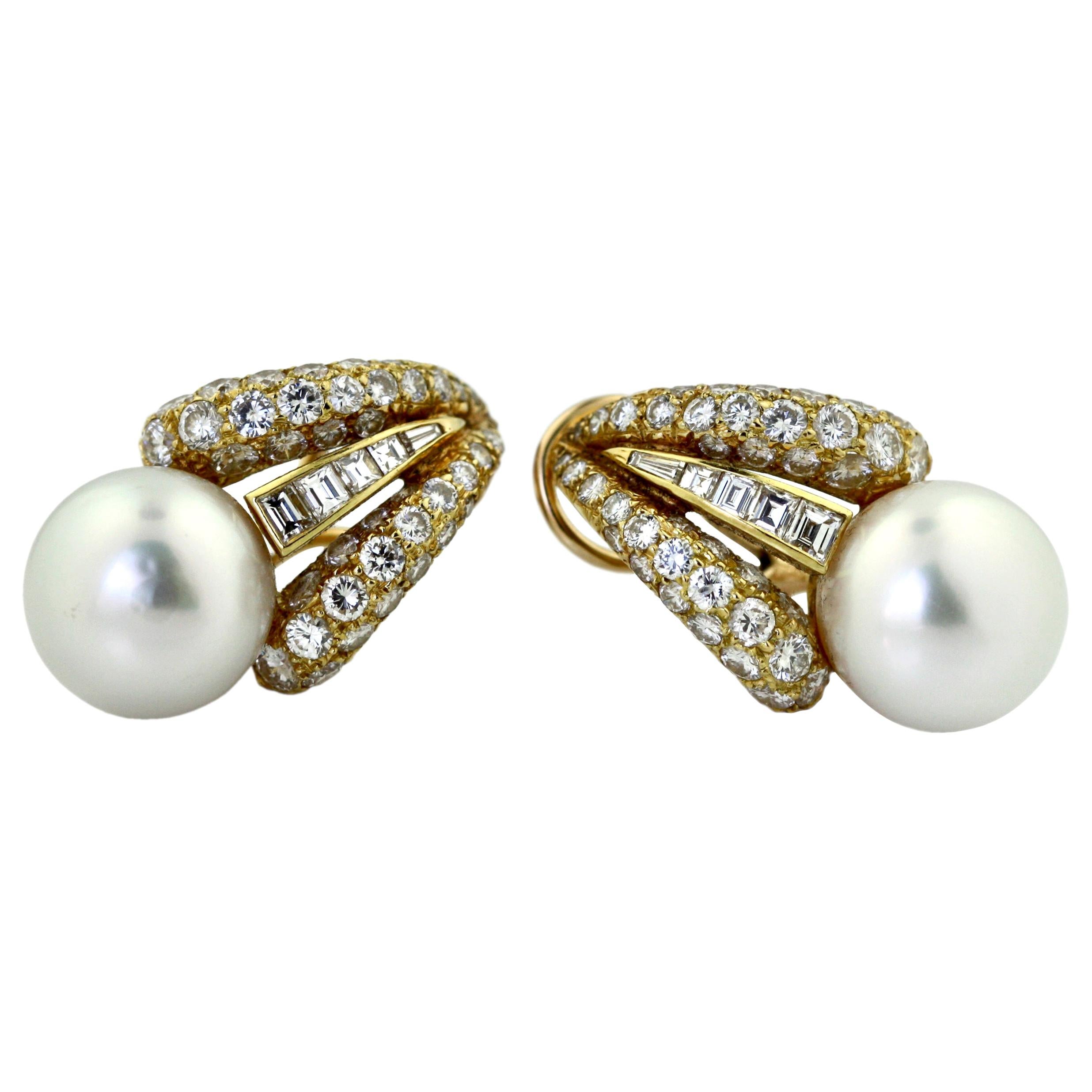 Pair of 18 Karat Yellow Gold, Cultured Pearl and Diamond Earclips, Emis