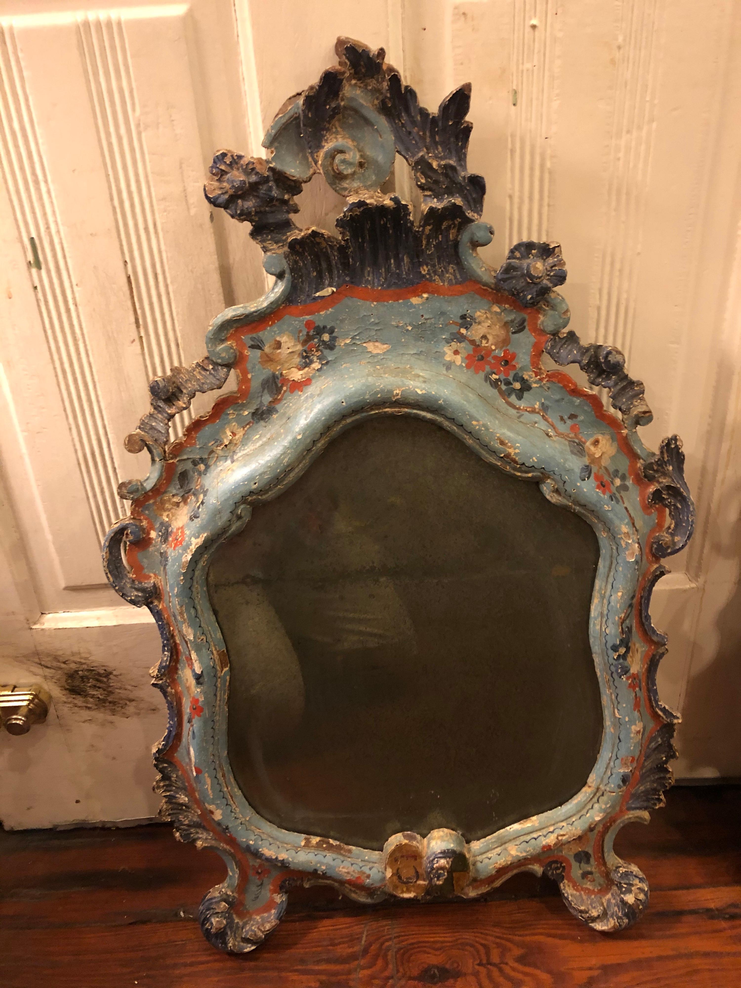 Pair of 18th Century Venetian Mirrors In Distressed Condition In Natchez, MS