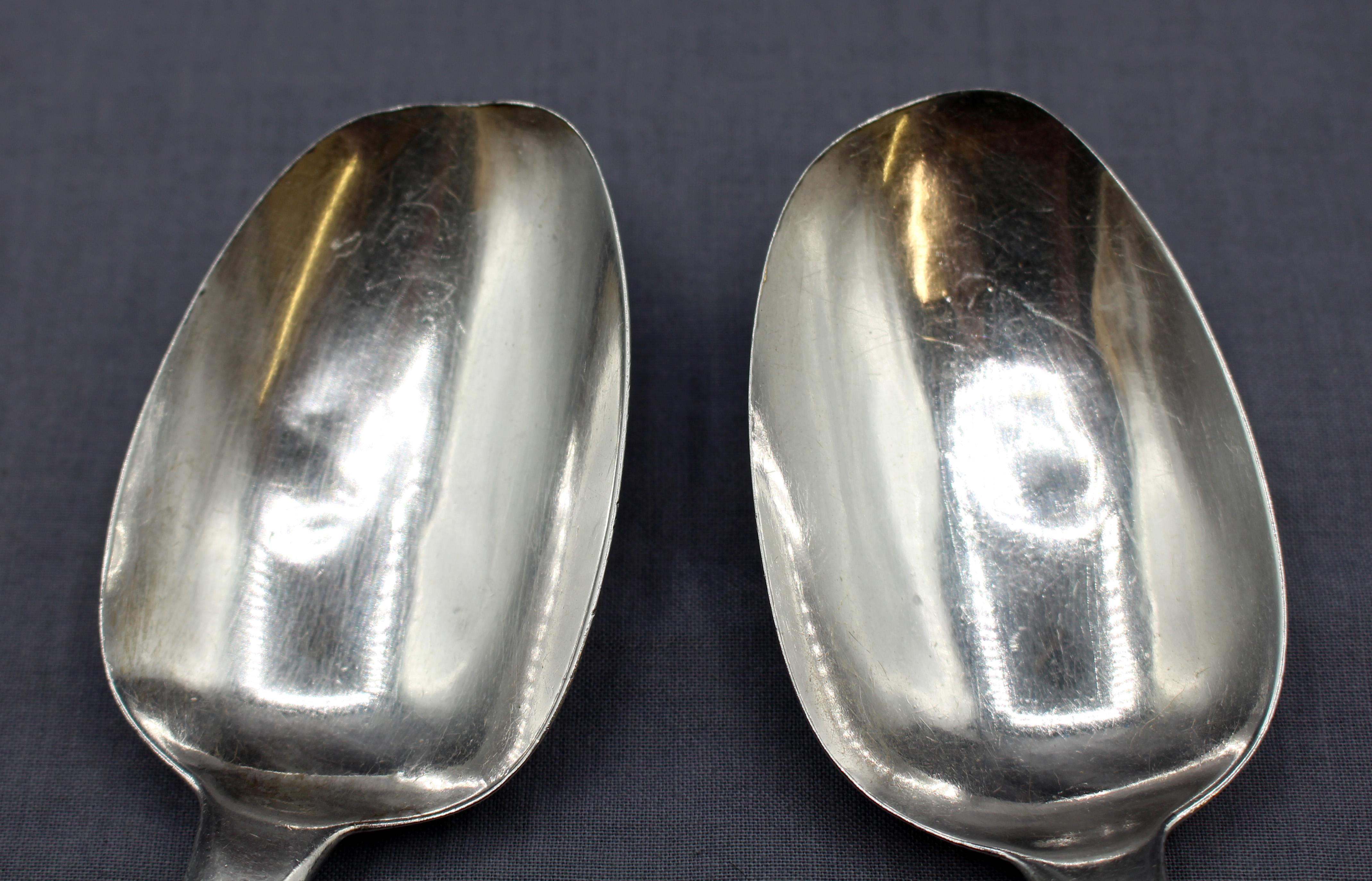 19th Century Pair of 1818 Irish Sterling Silver Table or Serving Spoons For Sale