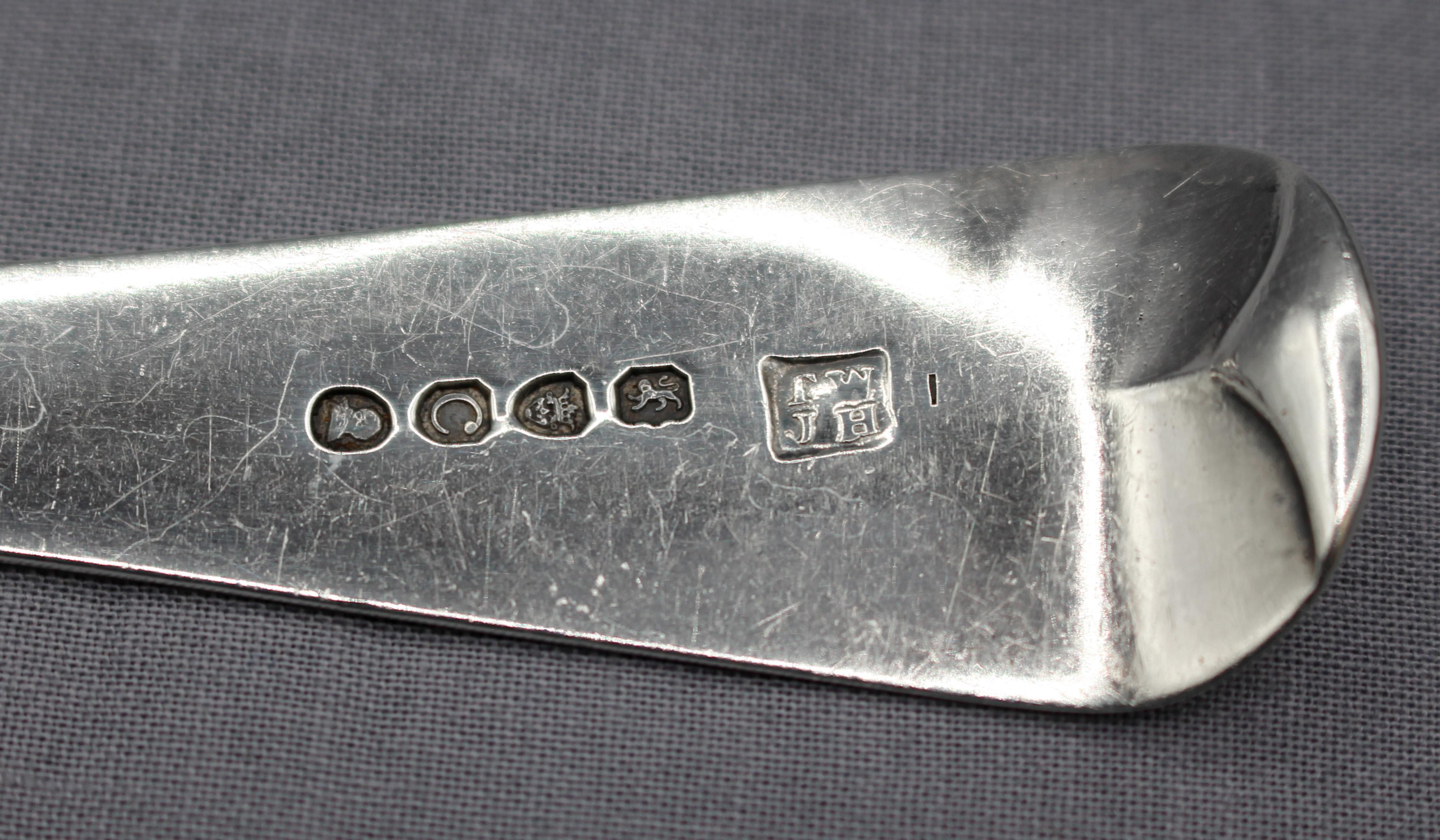 Paar Tisch- oder Servierlöffel aus Sterlingsilber aus 1818 (Englisch) im Angebot