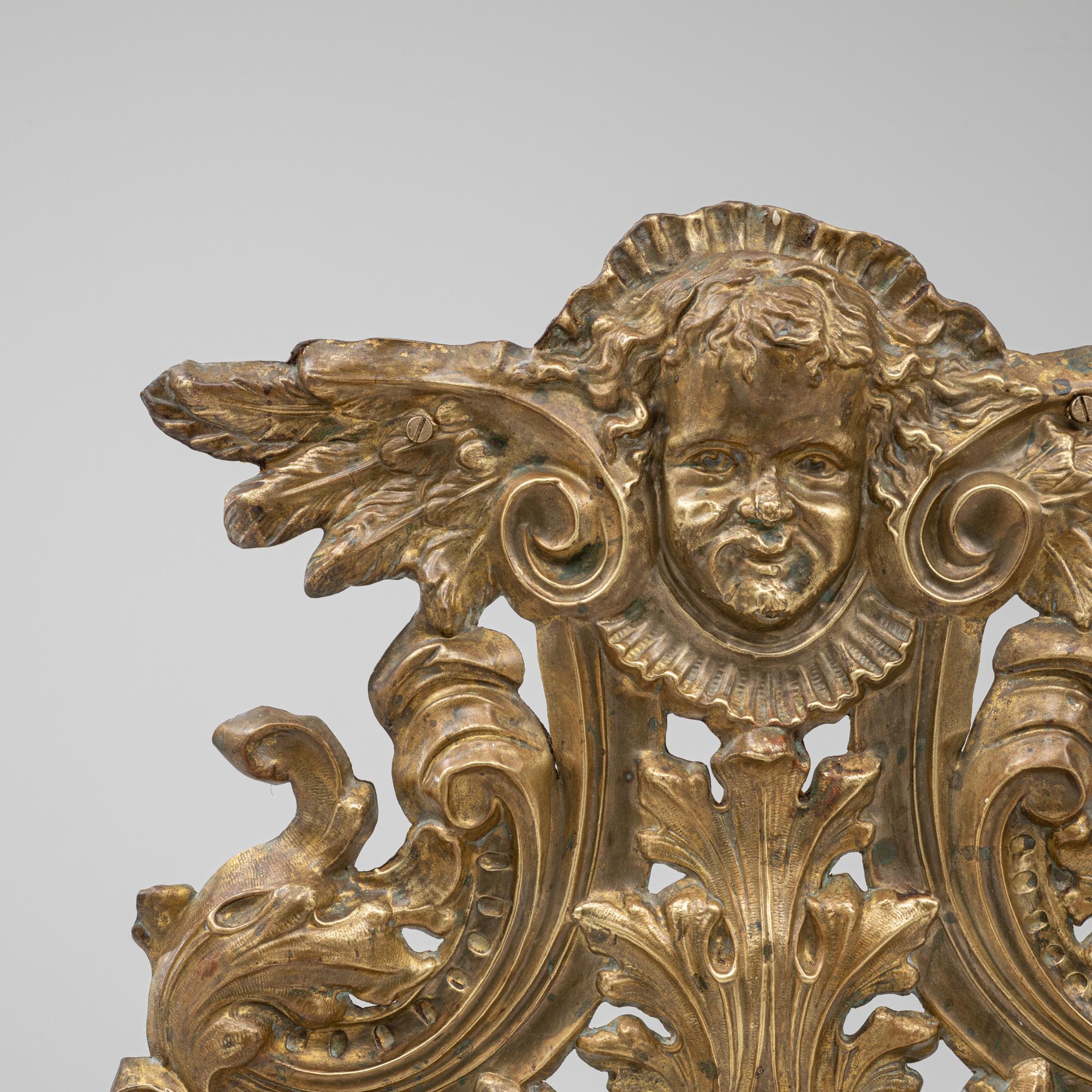 Coppia di sculture francesi in ottone del 1820 su supporto in metallo in vendita 1