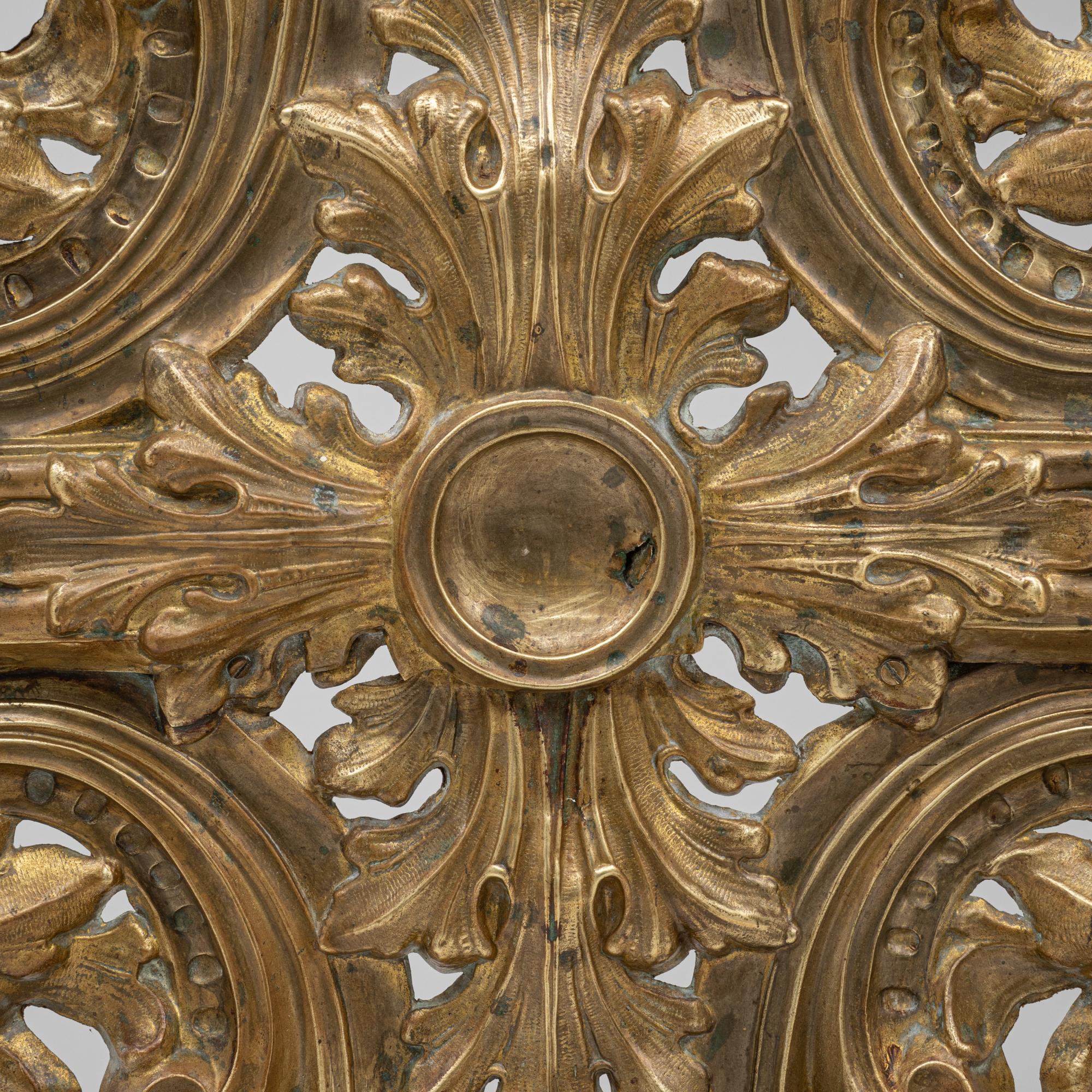 Coppia di sculture francesi in ottone del 1820 su supporto in metallo in vendita 2