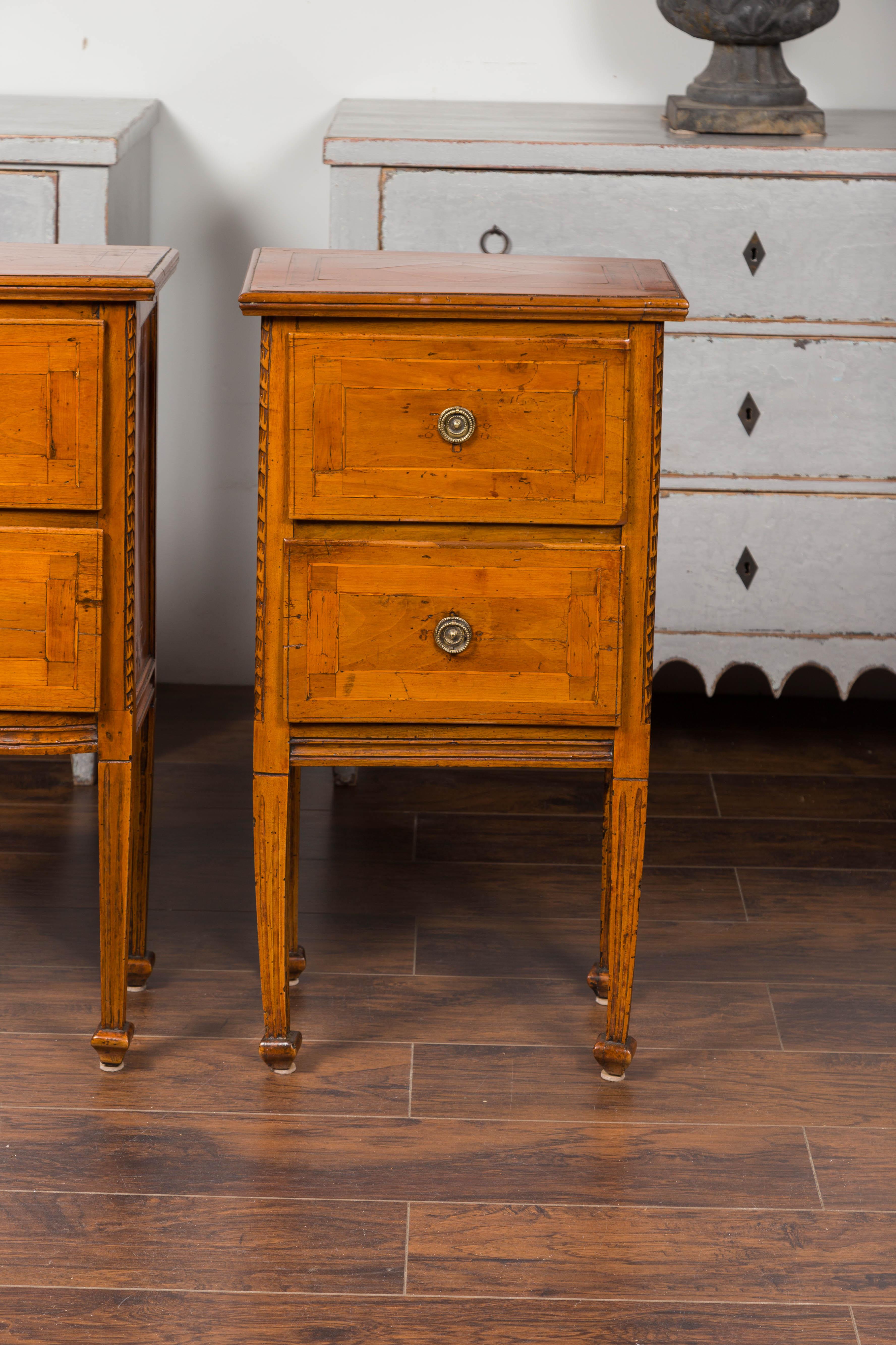 Inlay Pair of 1820s Italian Neoclassical Carved Walnut Bedside Tables with Banding For Sale
