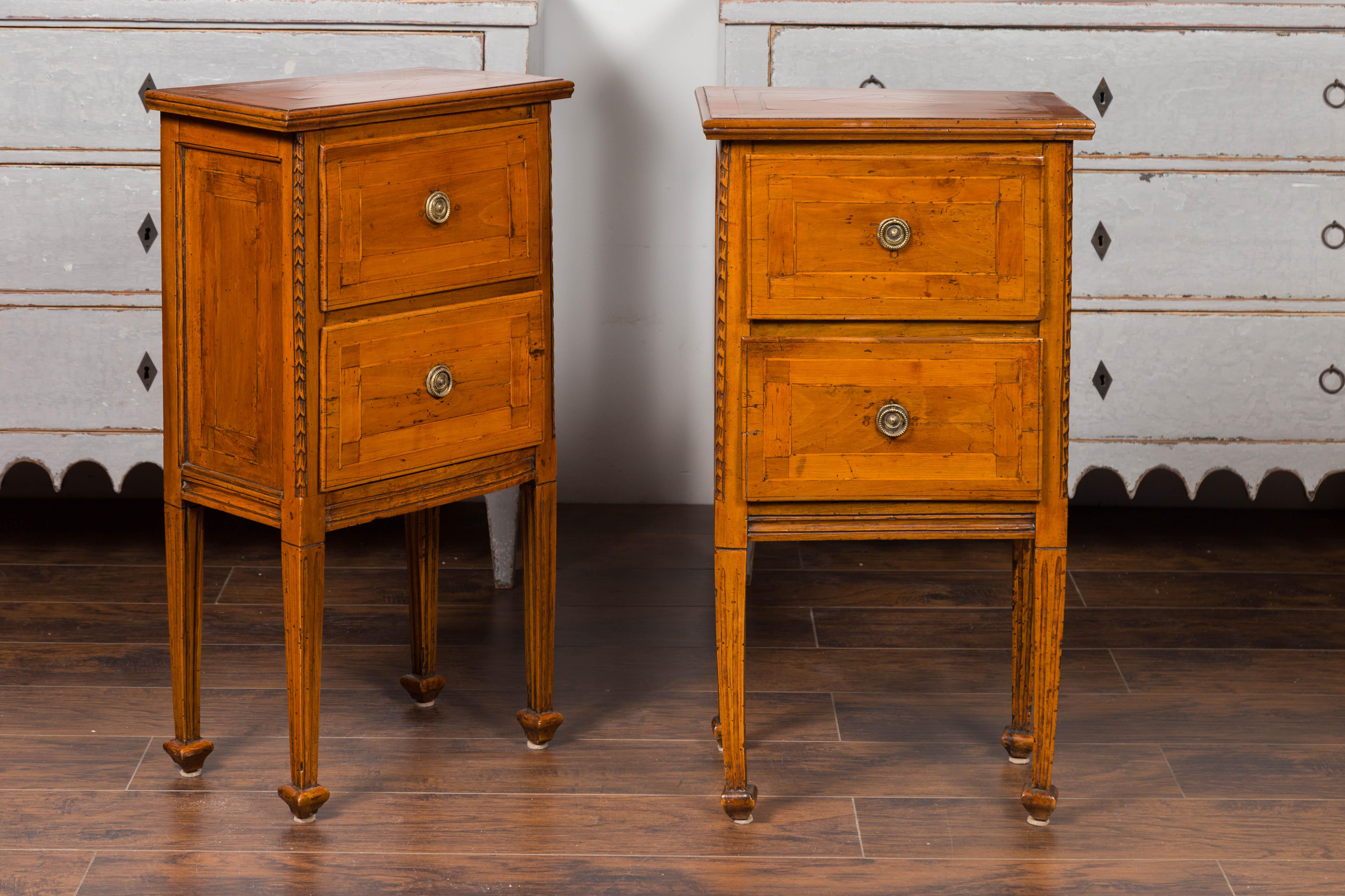 Pair of 1820s Italian Neoclassical Carved Walnut Bedside Tables with Banding In Good Condition For Sale In Atlanta, GA