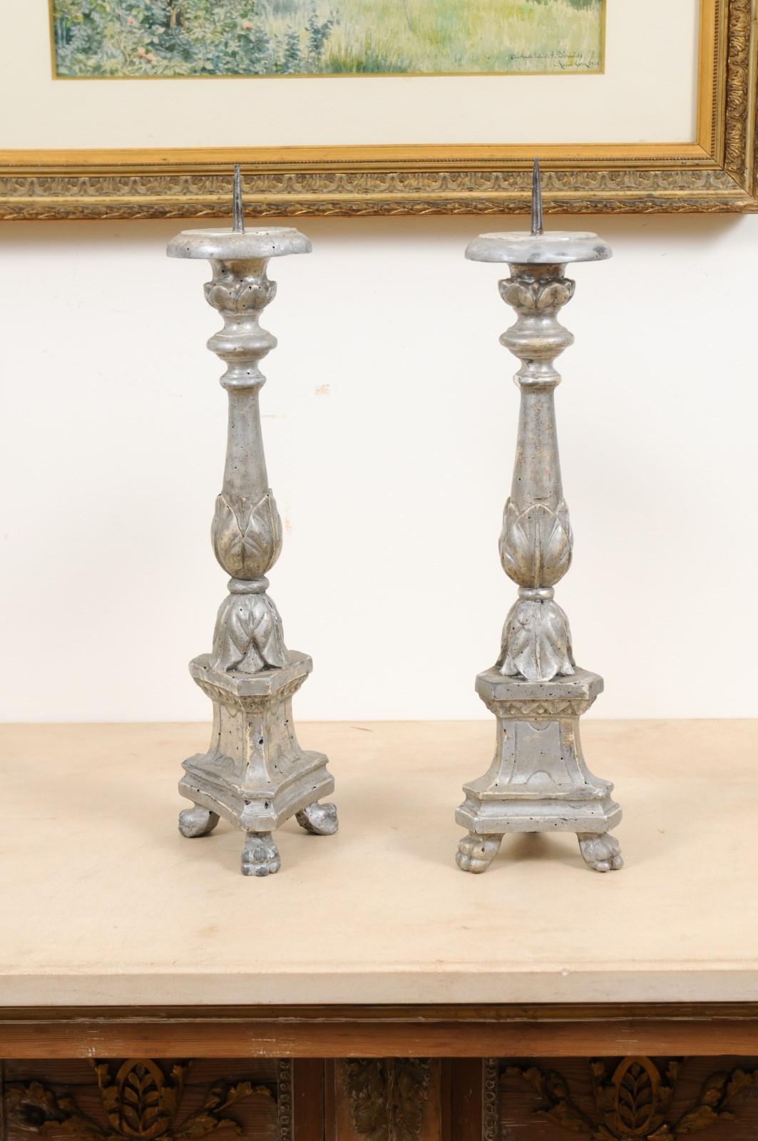 Pair of 1850s Italian Silver Gilt Candlesticks with Carved Waterleaves For Sale 3