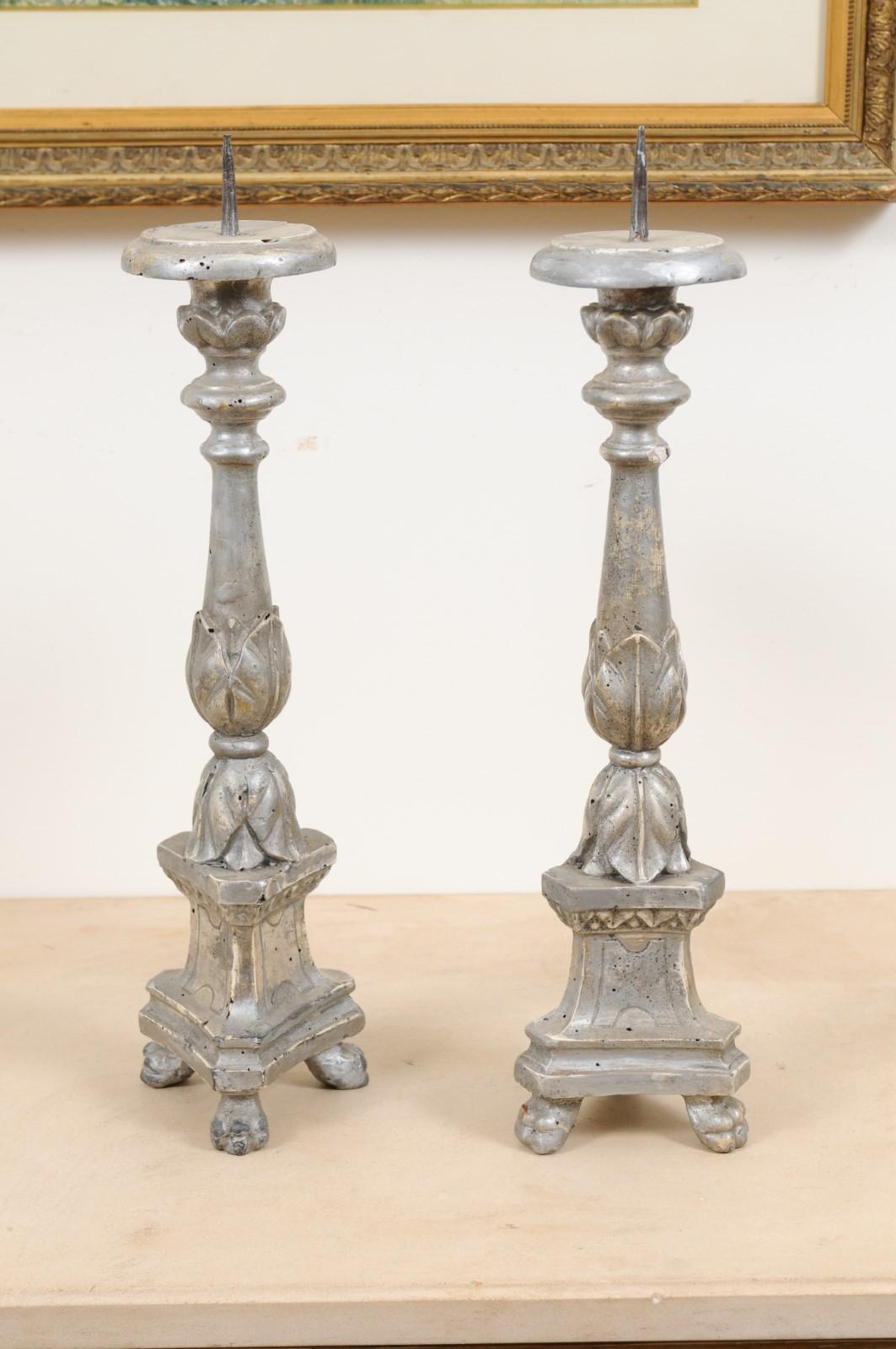 Pair of 1850s Italian Silver Gilt Candlesticks with Carved Waterleaves For Sale 4