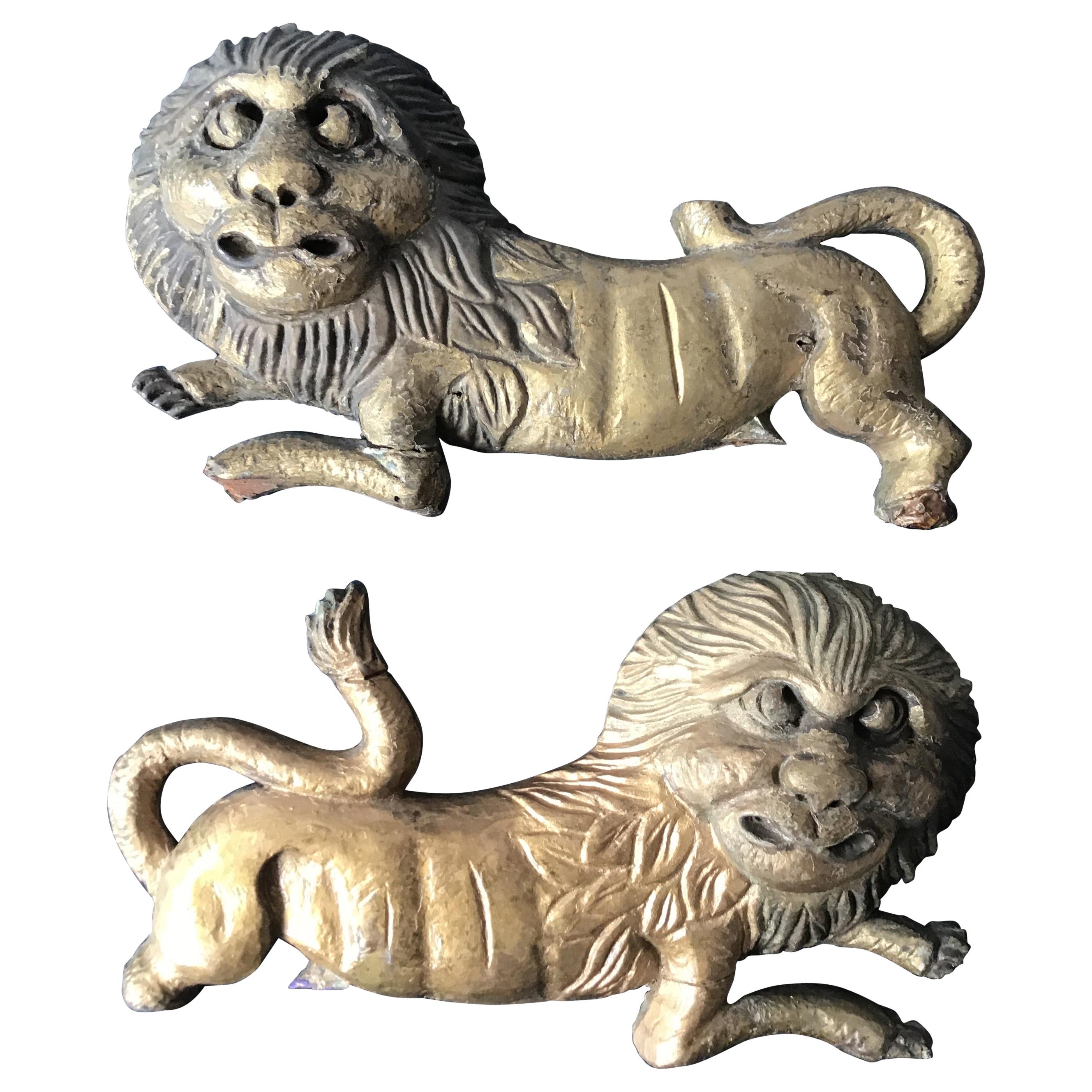 Pair of 1870s English Carved Wood Lions For Sale