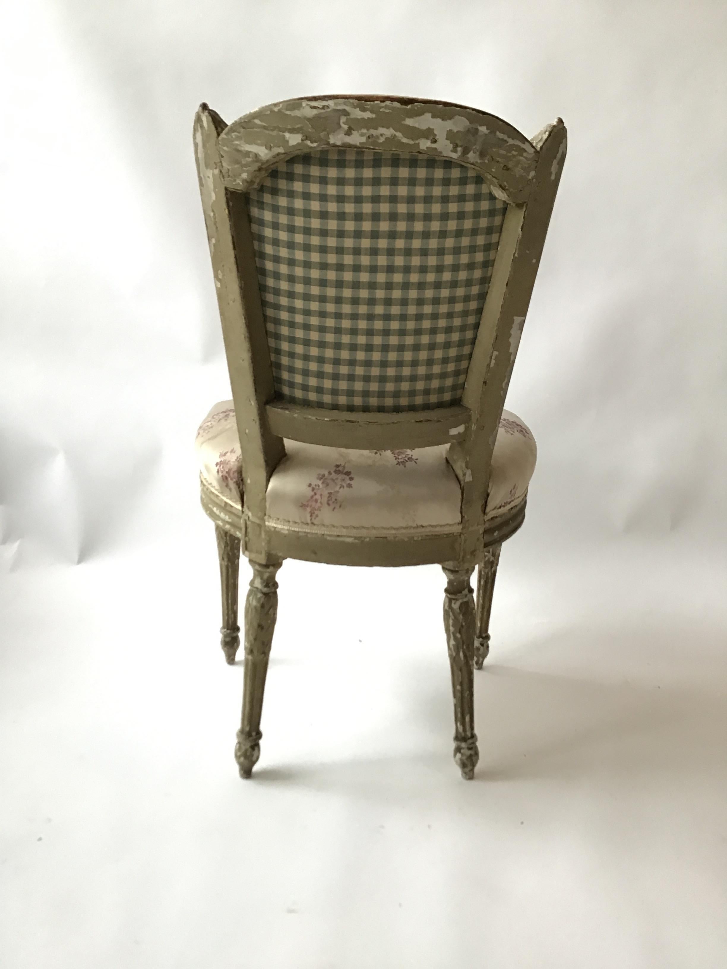 Paire de chaises d'appoint françaises Louis XVI des années 1870 en vente 1