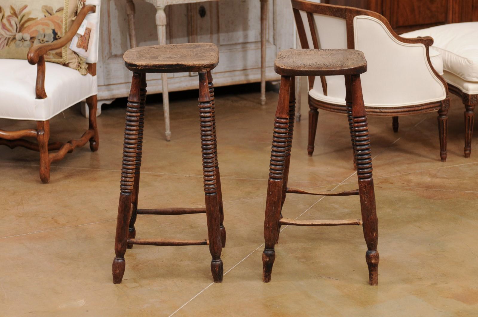 Turned Pair of 1870s French Wooden Bar Stools with Spool Legs and Weathered Patina