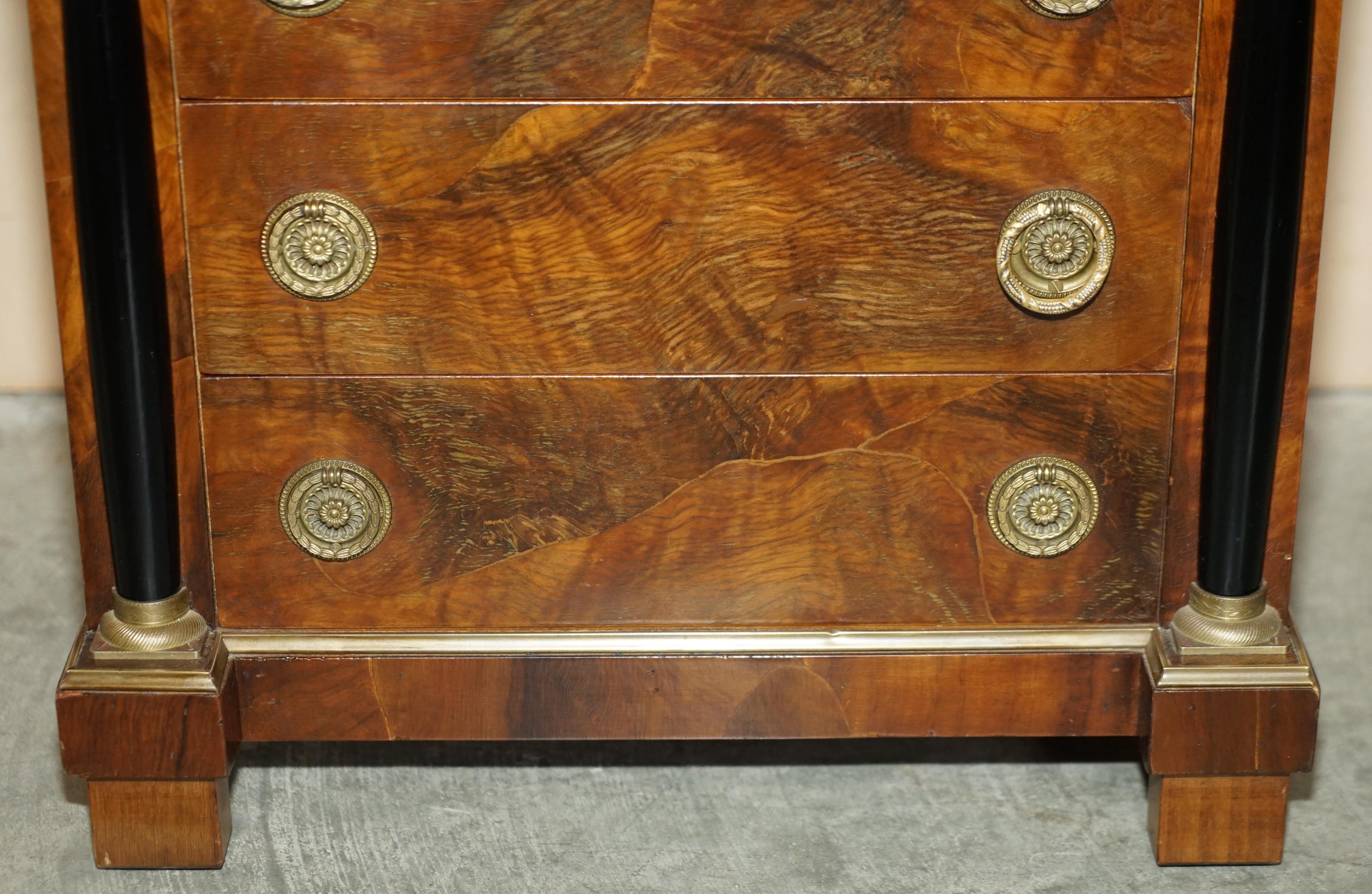 Pair of 1880 Biedermeier Burl Walnut Nightstands Bedside Table Sized Drawers For Sale 1