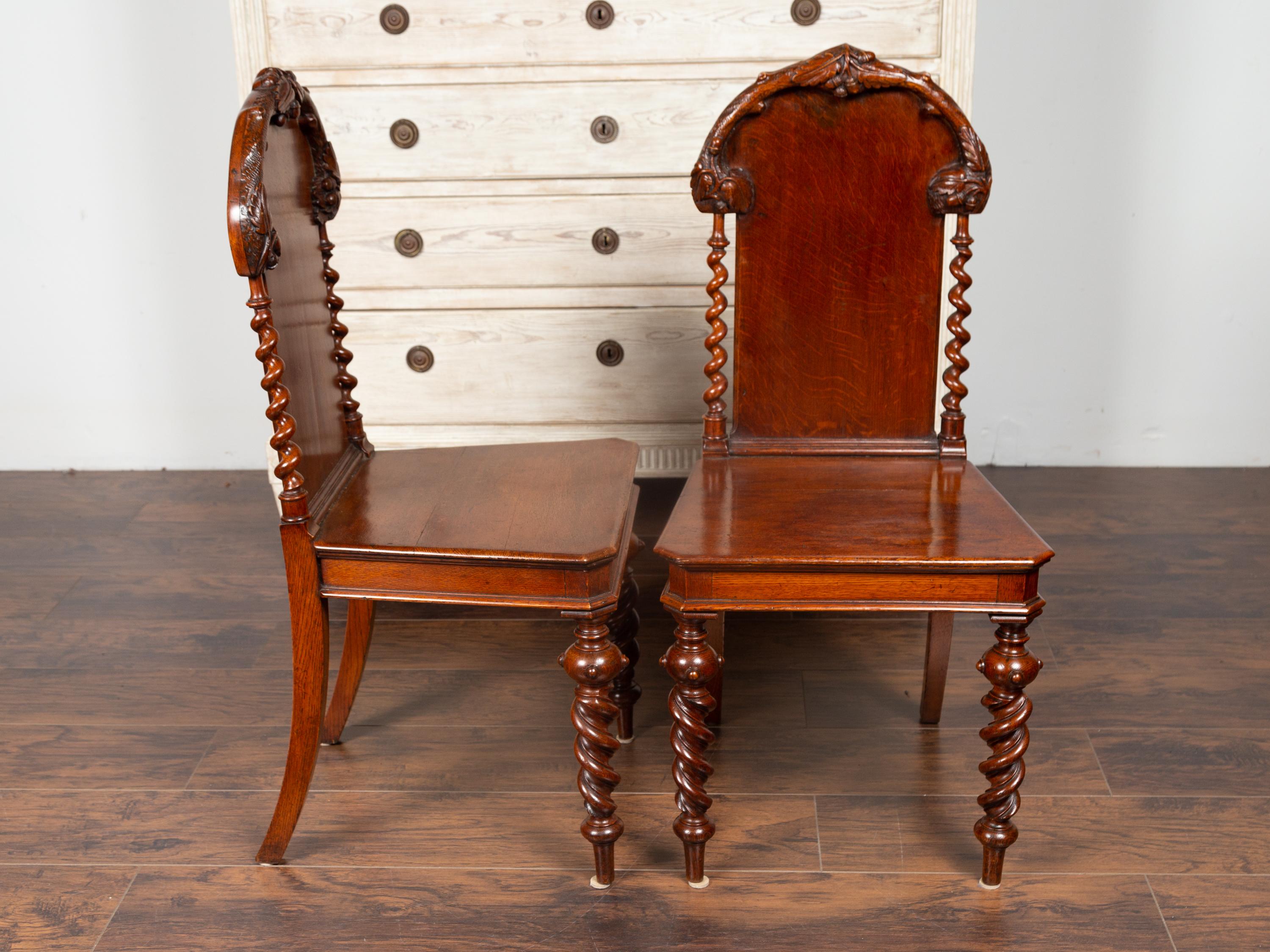 Pair of 1880s English Barley Twist Oak Hall Chairs with Foliage and Acorn Motifs 4