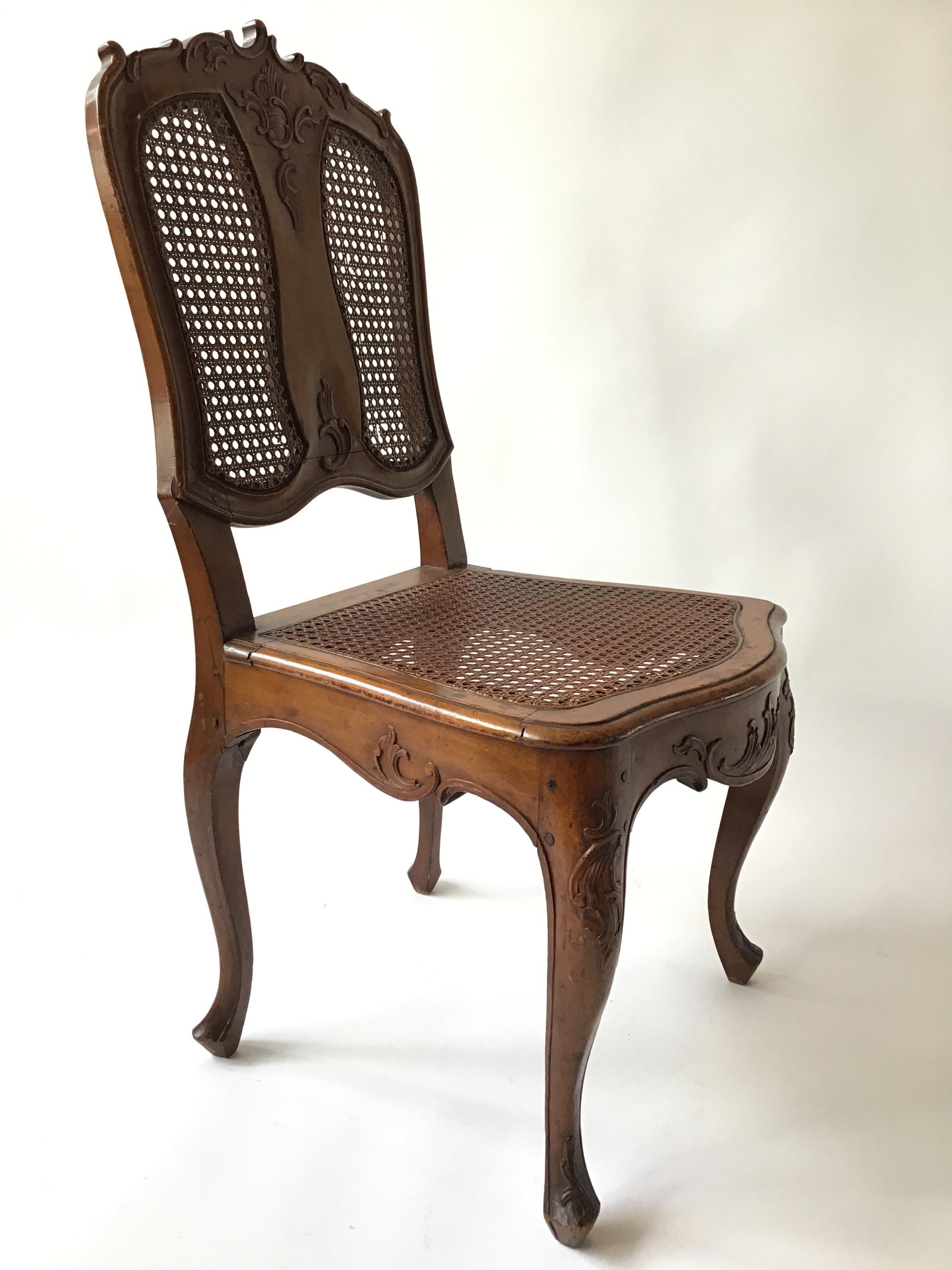 Late 19th Century Pair of 1880s French Provincial Hand Carved Side Chairs For Sale