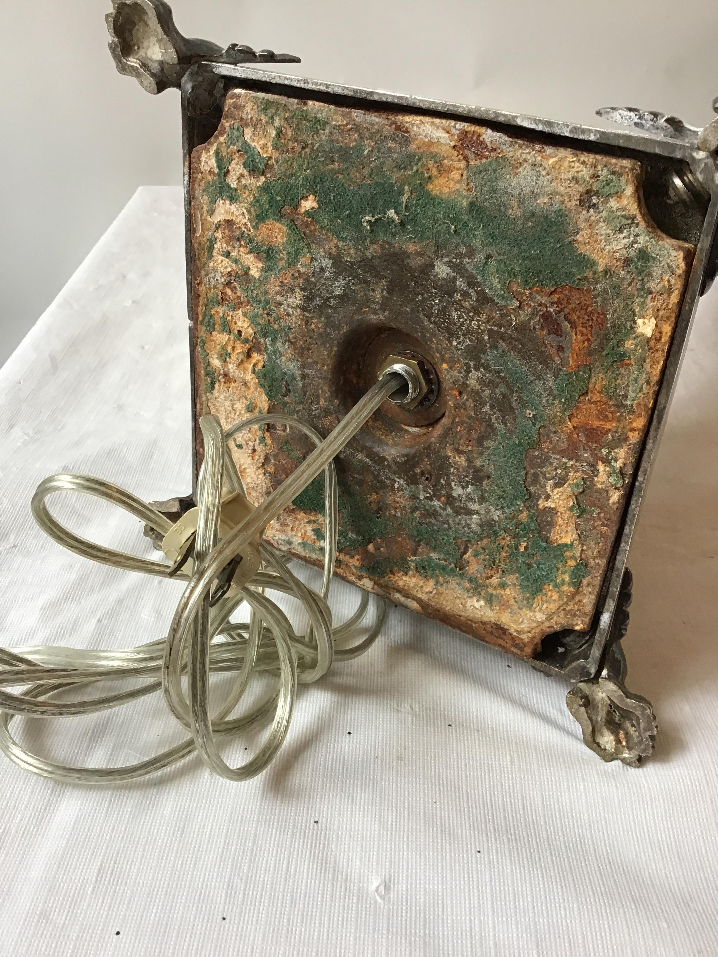 Coppia di lampade a colonna alte in argento del 1880 in vendita 4