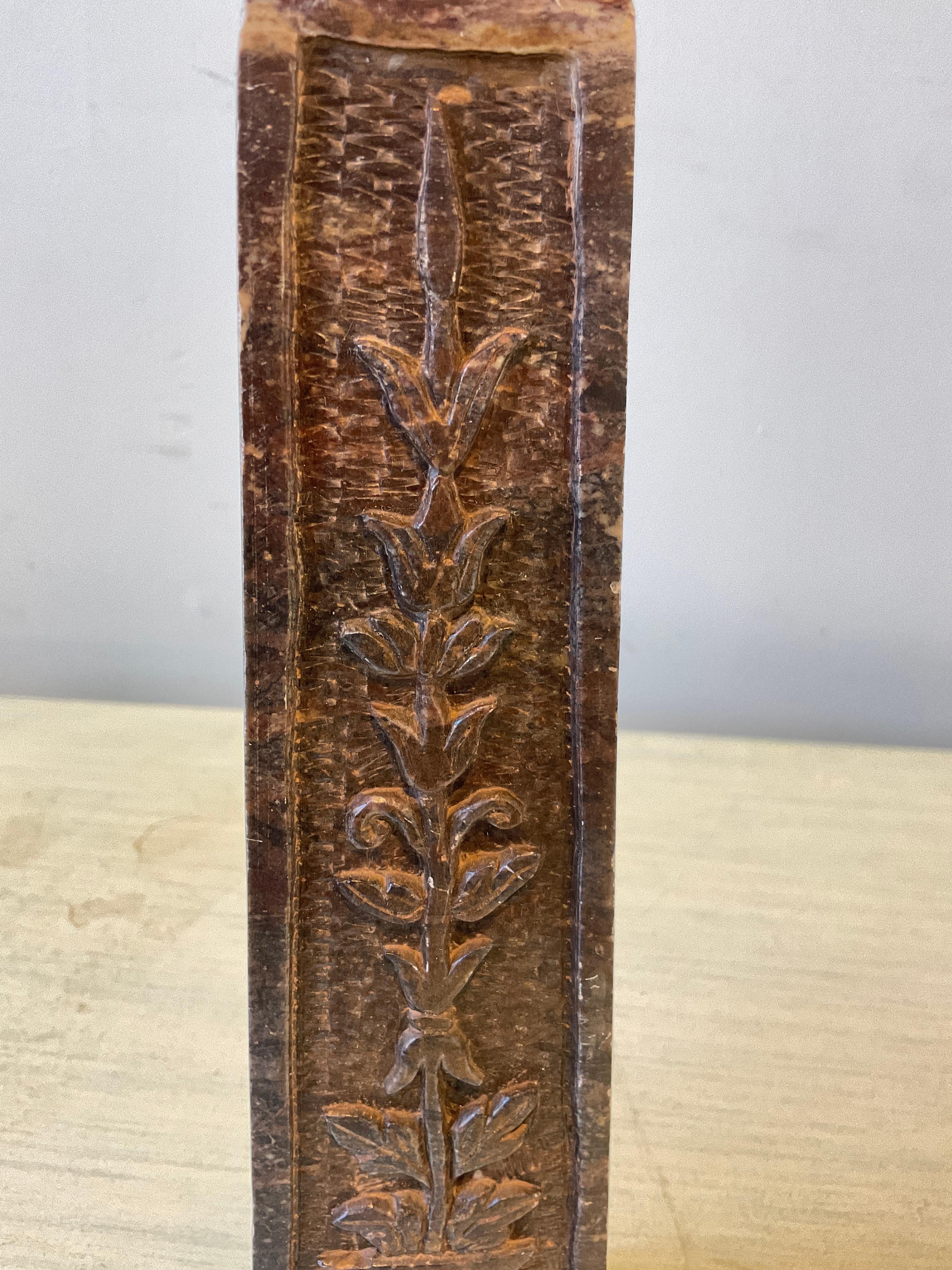 Pair Of 1890s Brown Marble Obelisks With Carved Floral Motif For Sale 3