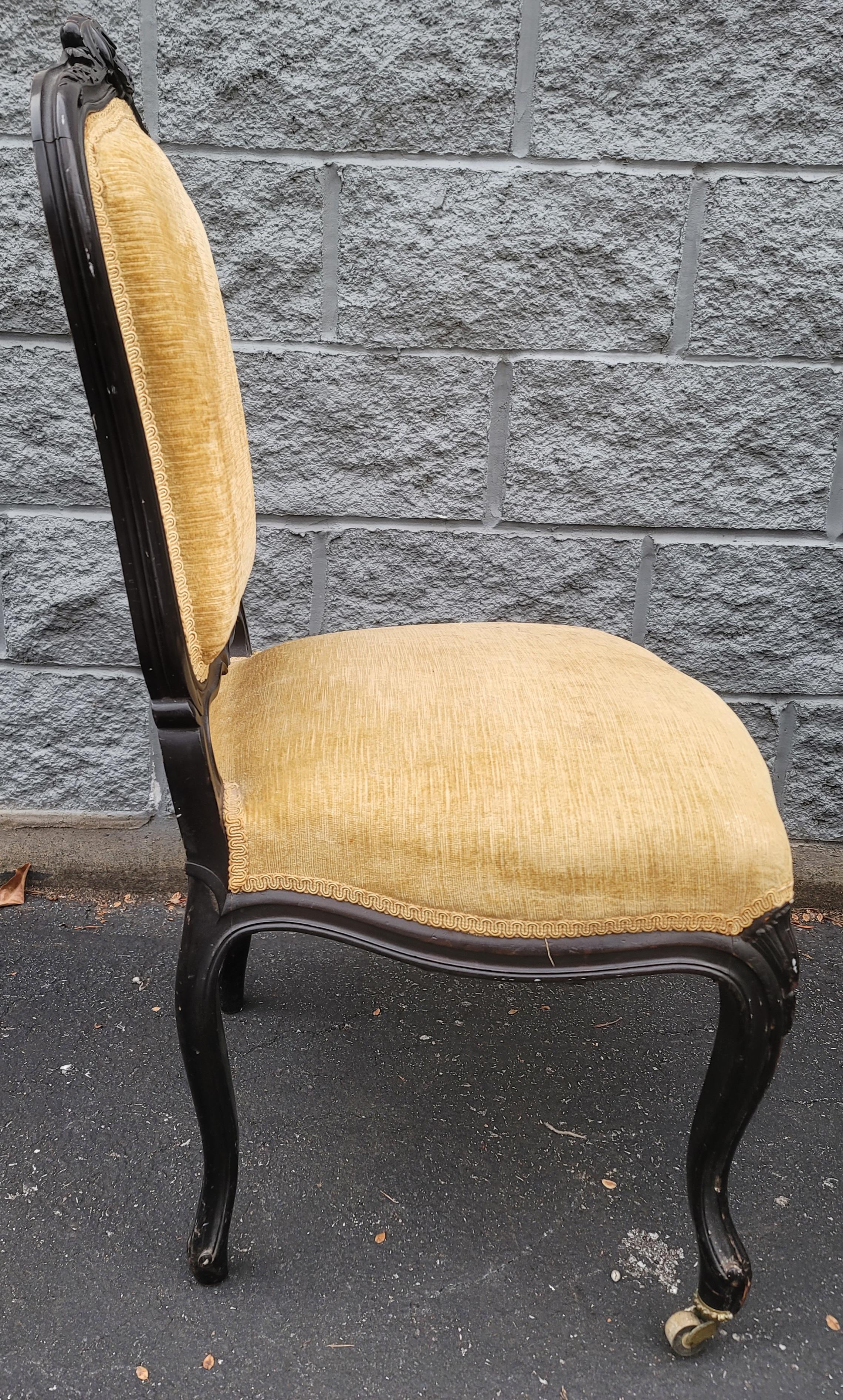 Pair of 1890s Louis XV Carved, Ebonized and Upholstered Chairs For Sale 4