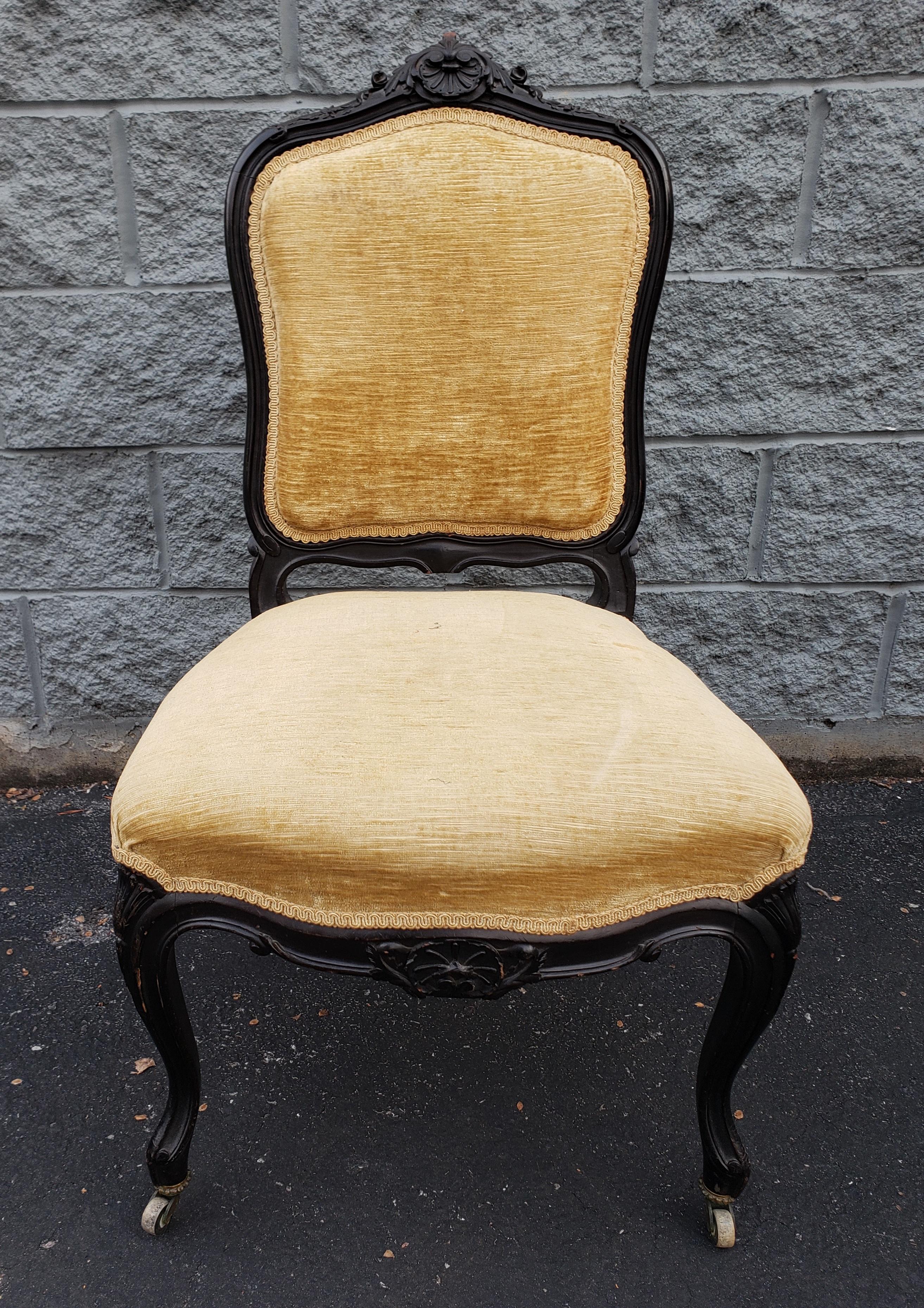 Pair of 1890s Louis XV Carved, Ebonized and Upholstered Chairs For Sale 1