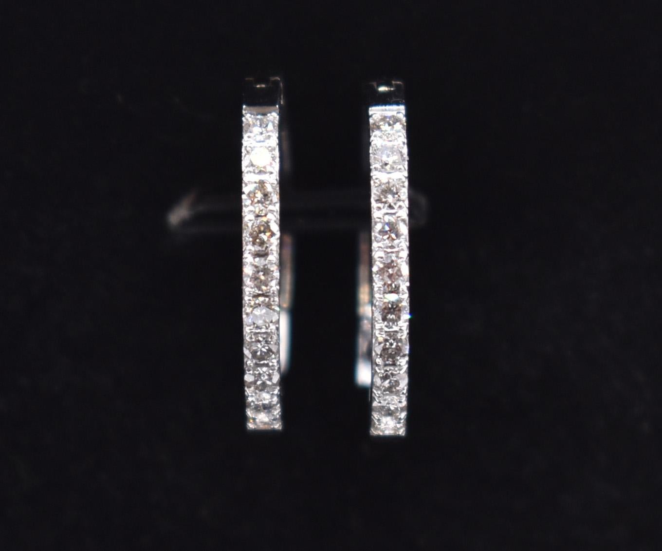 Pair of 18k White Gold Diamond Hoop Earrings In New Condition For Sale In Chelmsford, GB