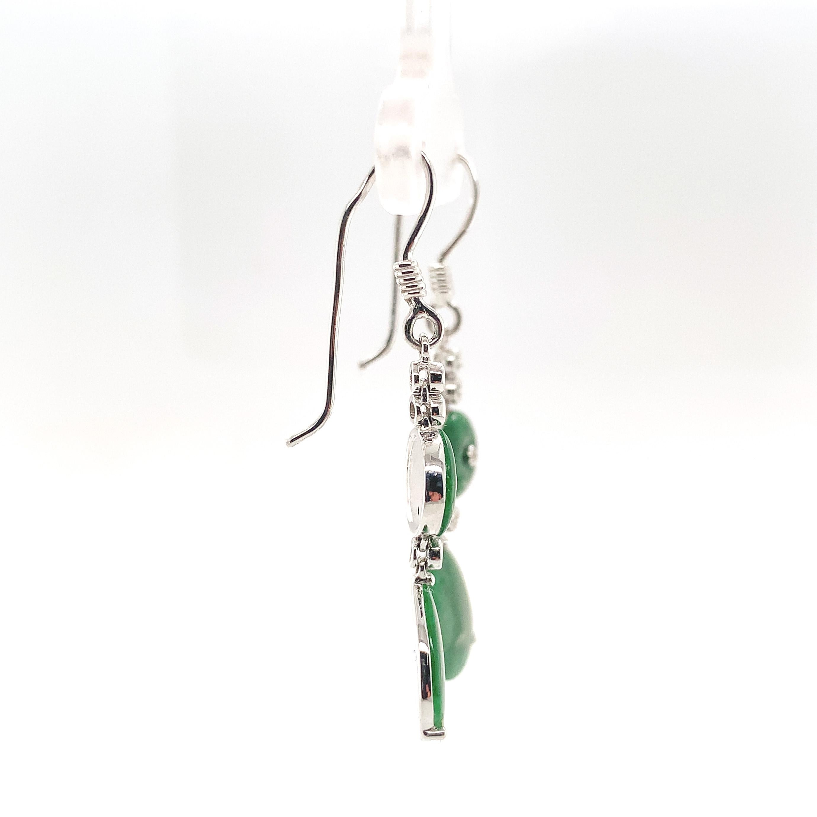 Pair of 18K White Gold GIA A Jadeite Jade Drop Earrings with Diamonds In New Condition For Sale In Big Bend, WI