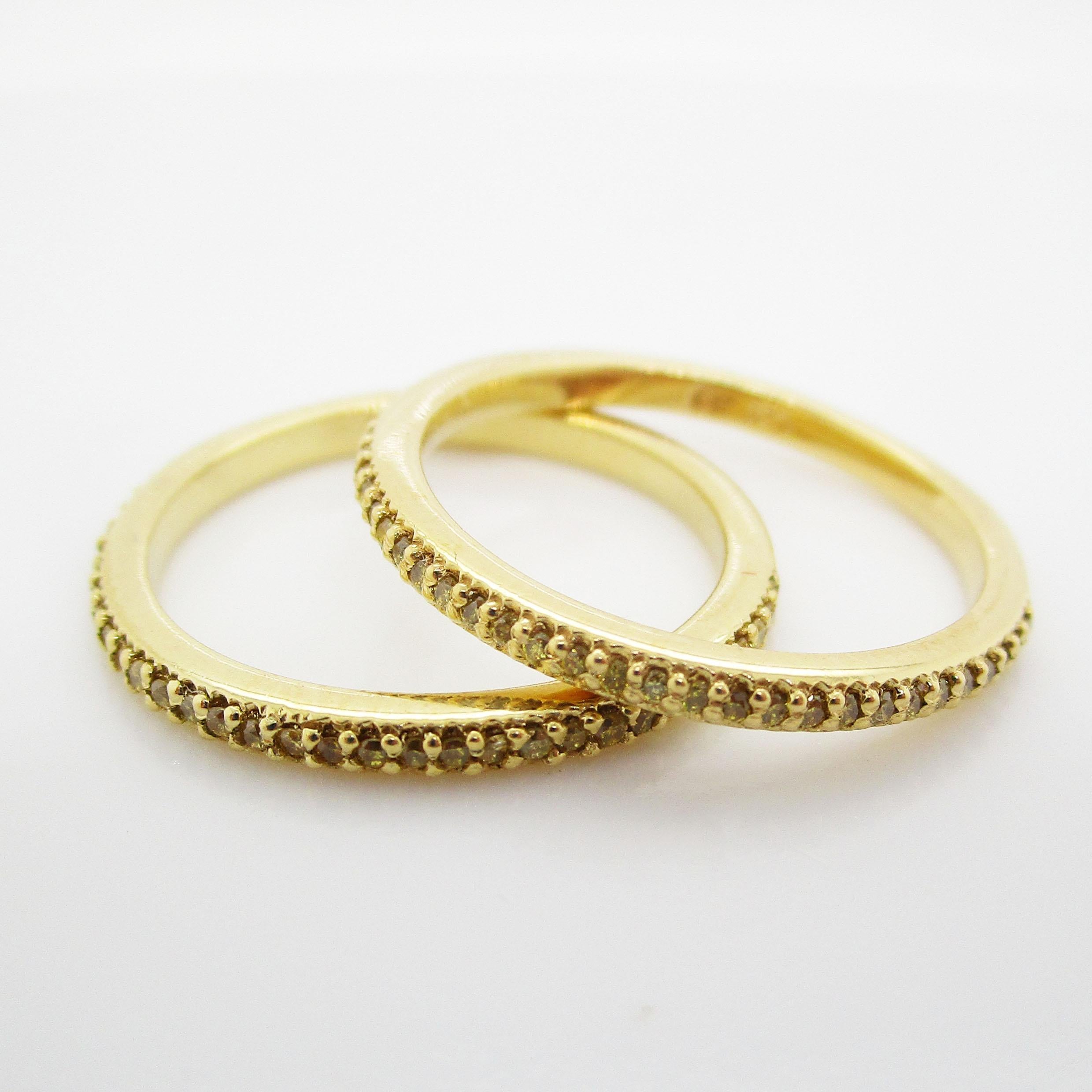 Round Cut Pair of 18 Karat Yellow Gold Natural Fancy Yellow Diamond Bands New Old Stock