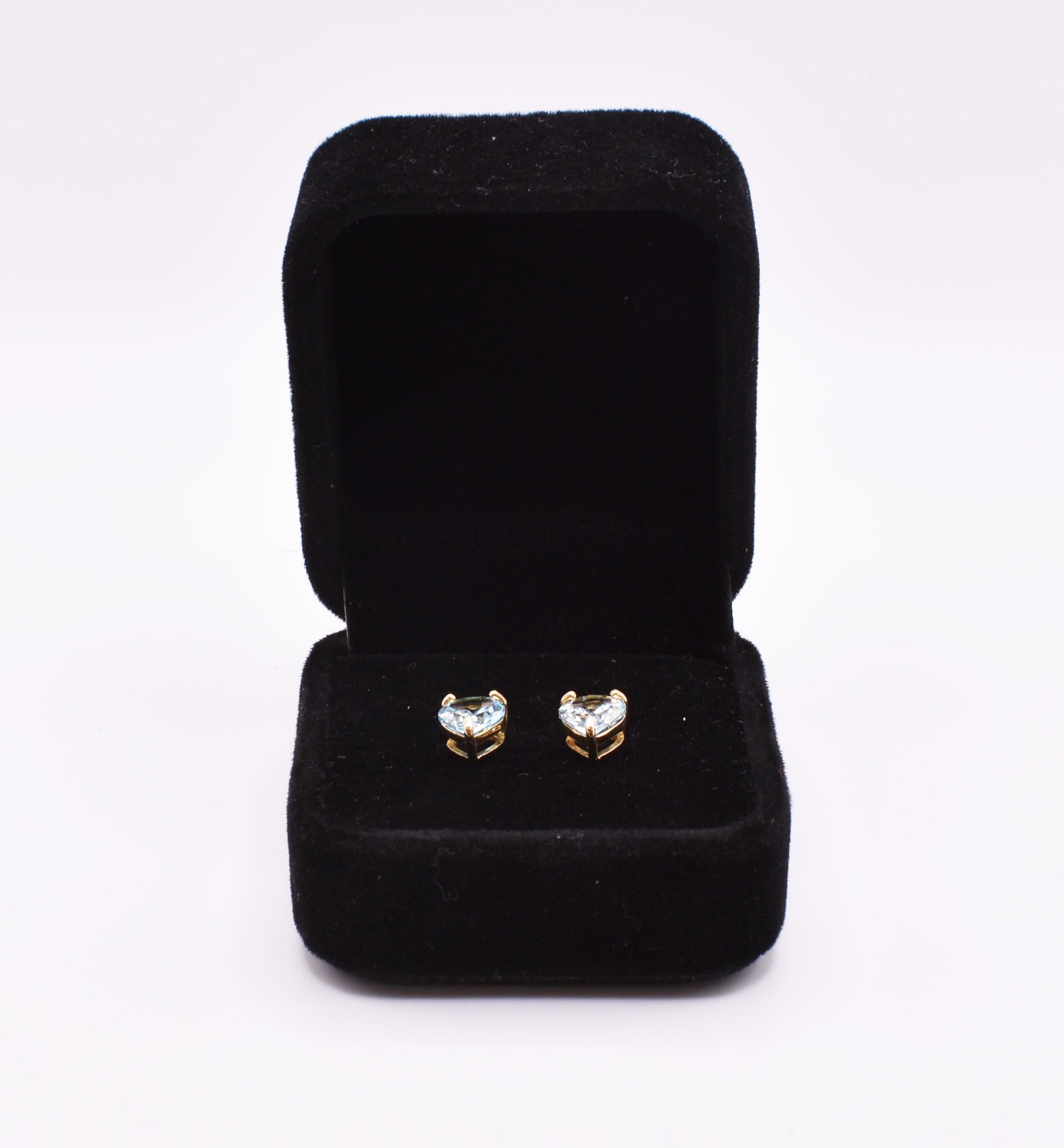 Women's Pair of 18k Yellow Gold Topaz Stud Earrings For Sale