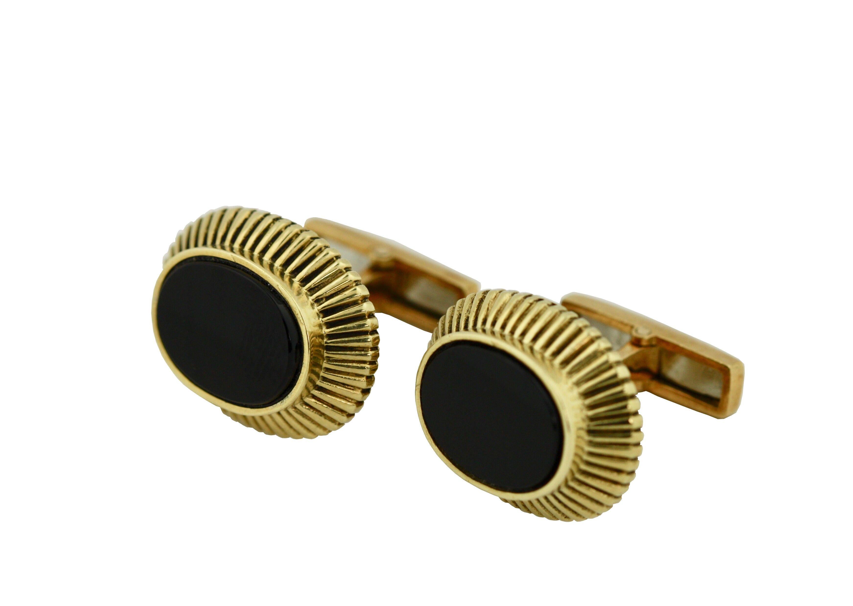Pair of 18 Karat Gold and Onyx Cufflinks, Emis For Sale 1