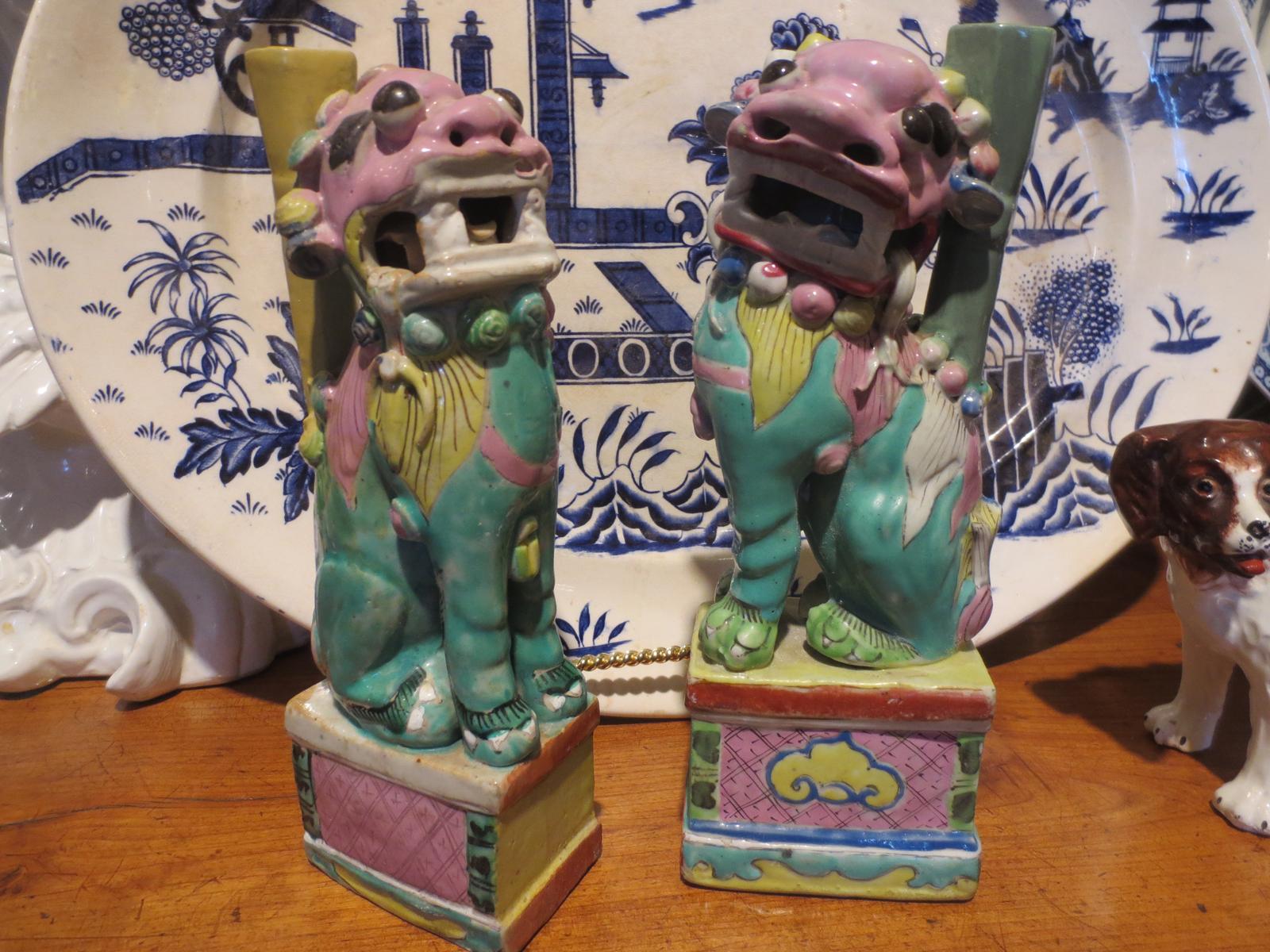Polychromed Pair of 18th-19th Century Chinese Hand Painted Polychrome Porcelain Foo Dogs For Sale