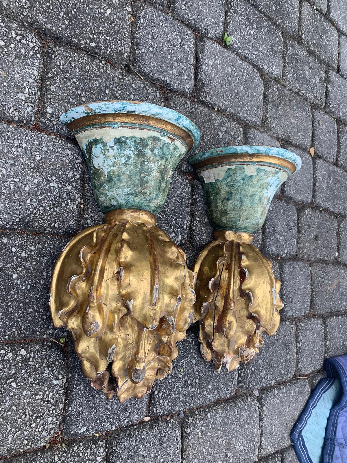 Hand-Carved Pair of 18th-19th Century Giltwood Flame Brackets or Finials
