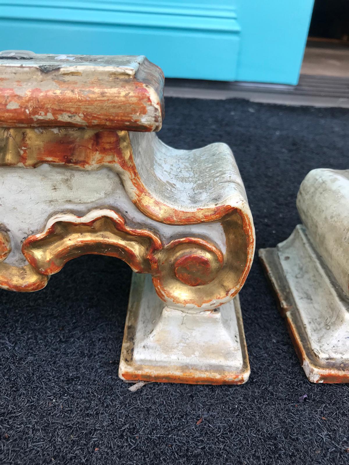 Pair of 18th-19th Century Italian Gilt and White Fragments as Candleholders For Sale 3