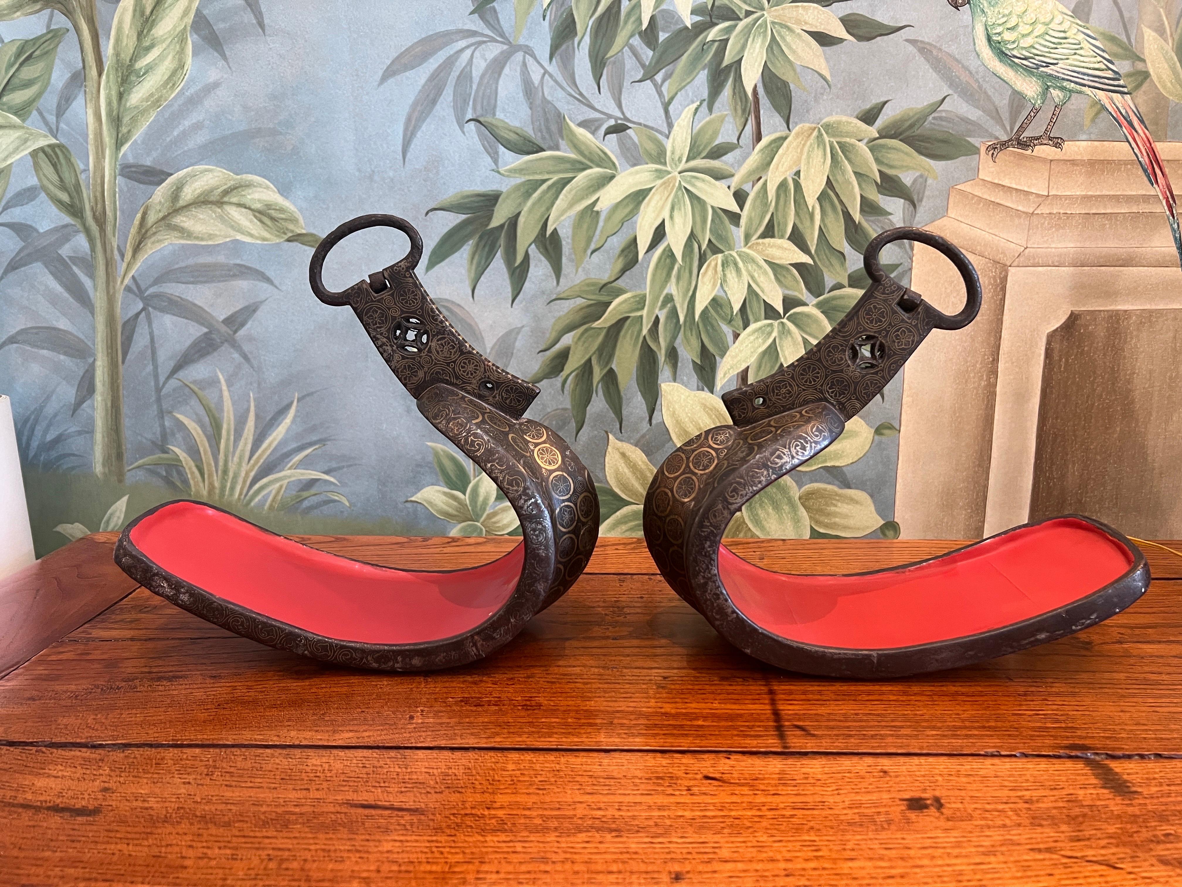 Edo Paire d'abumi (étriers) de samouraïs japonais des XVIIIe et XIXe siècles en vente