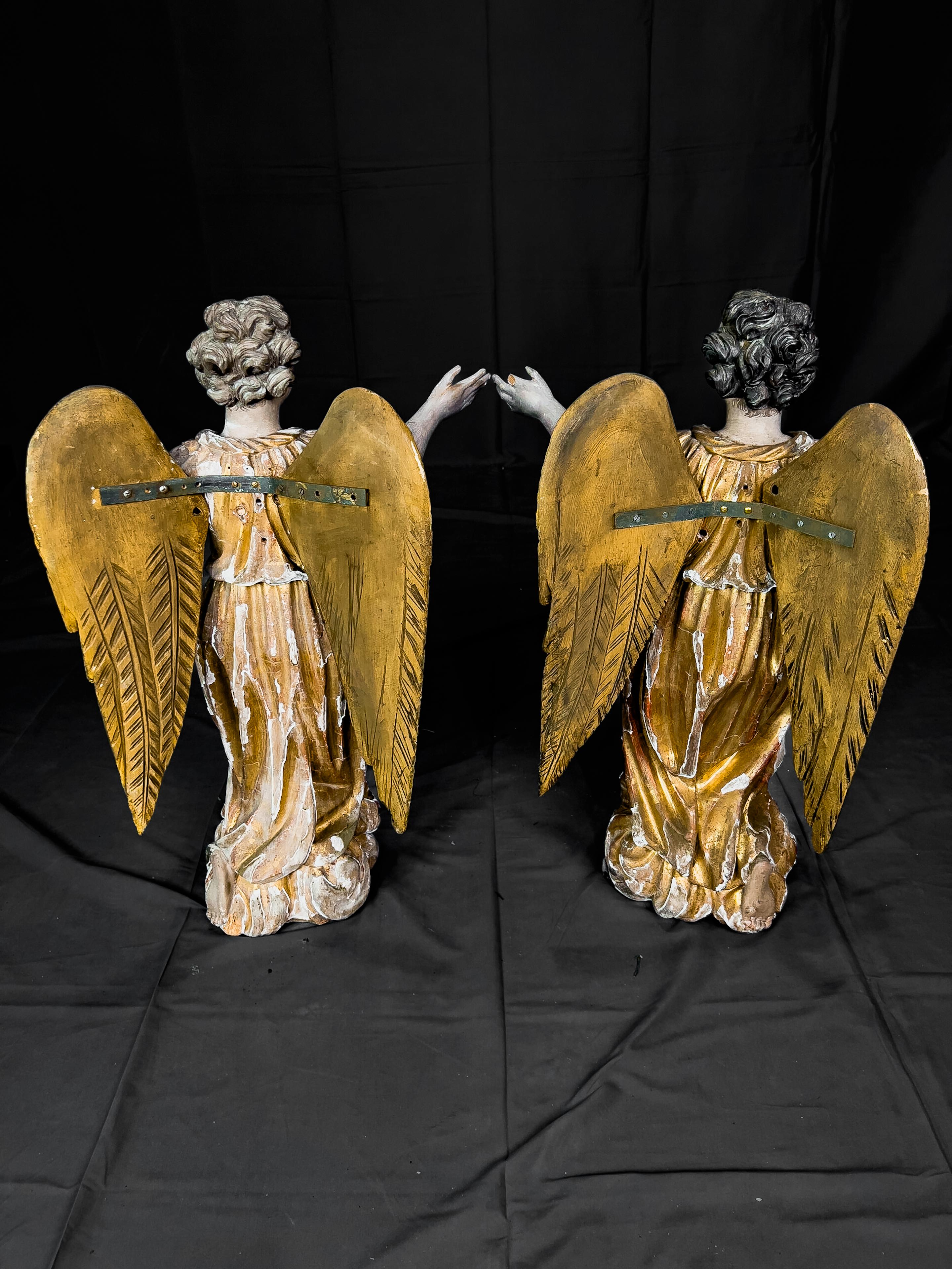 Pair of 18th C. Carved Wood and Gilded French Angels 7