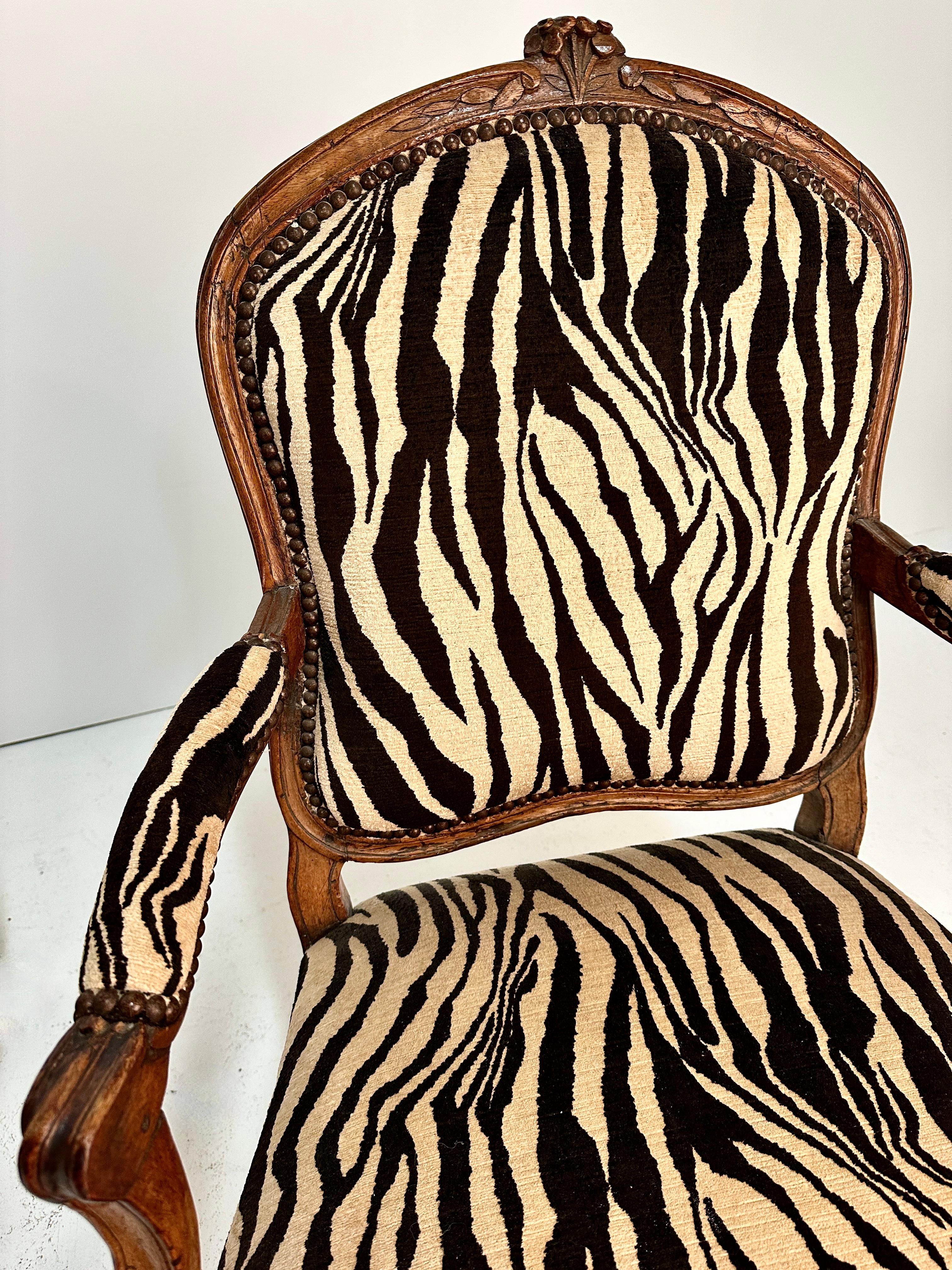 Pair of 18th C French Armchairs in Jacquard  Zebra-print Velvet  In Good Condition For Sale In Norwalk, CT