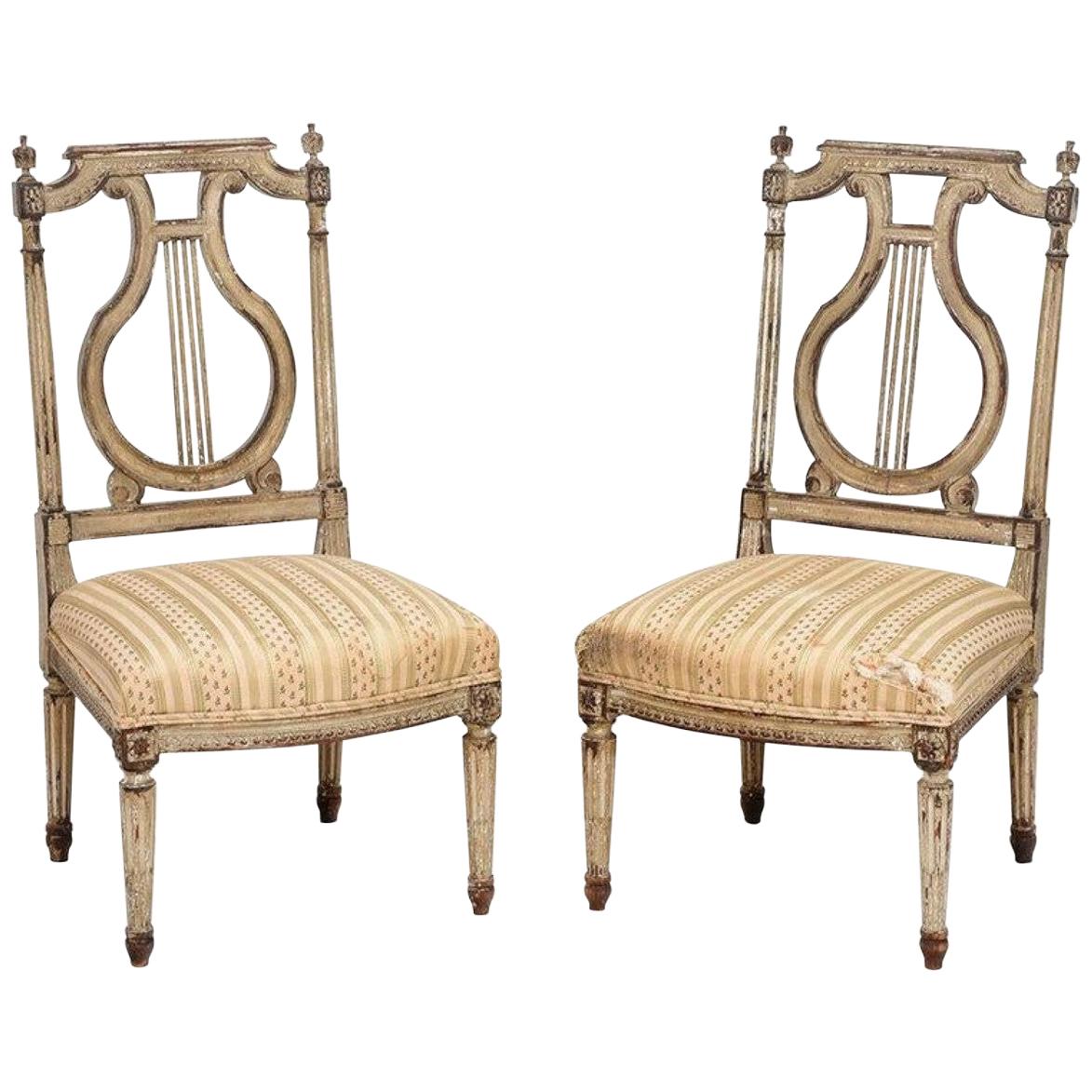 Paire de chaises « Chauffeuse » françaises du 18ème siècle, attribuées à Georges Jacob