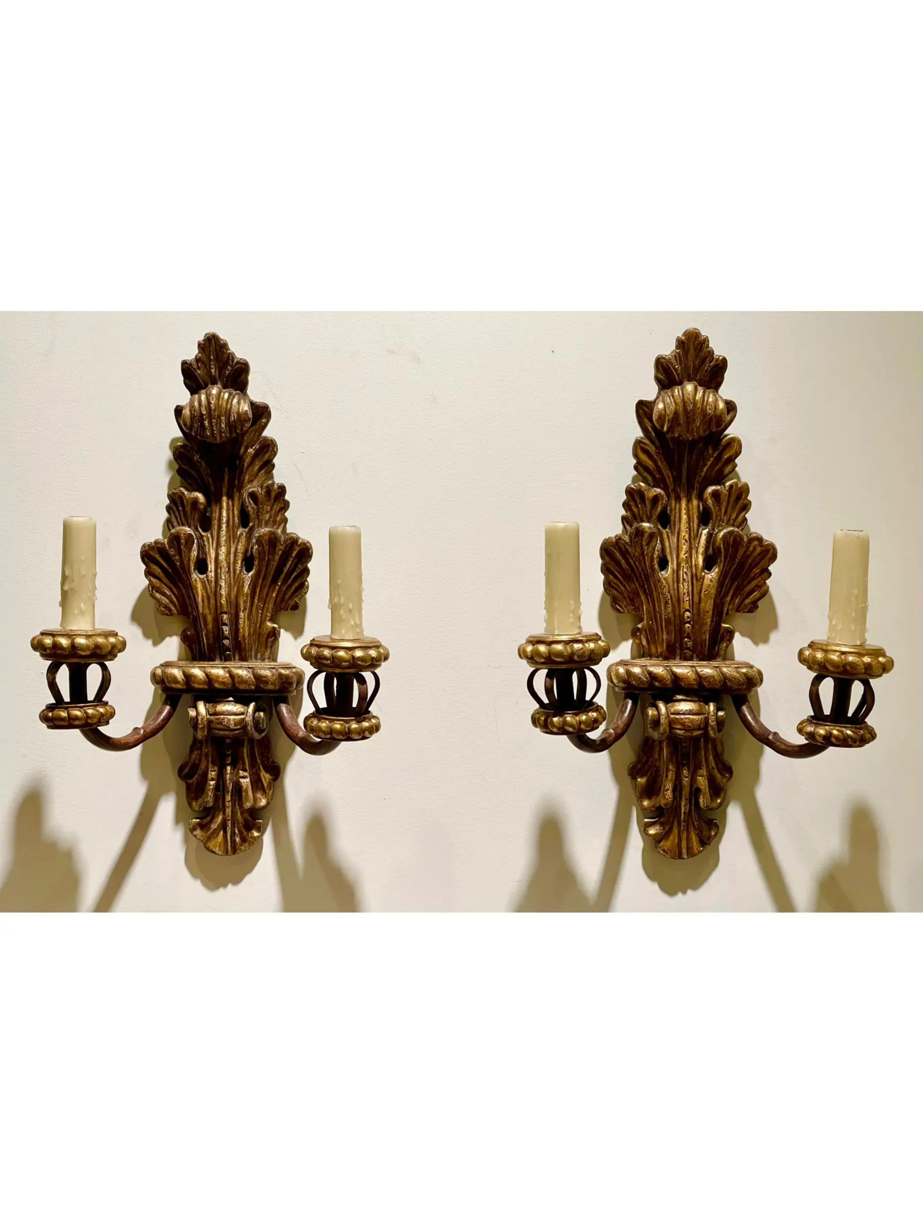 Pair of 18th C Style Michael Taylor Giltwood Acanthus Leaf Lite Sconce For Sale 1