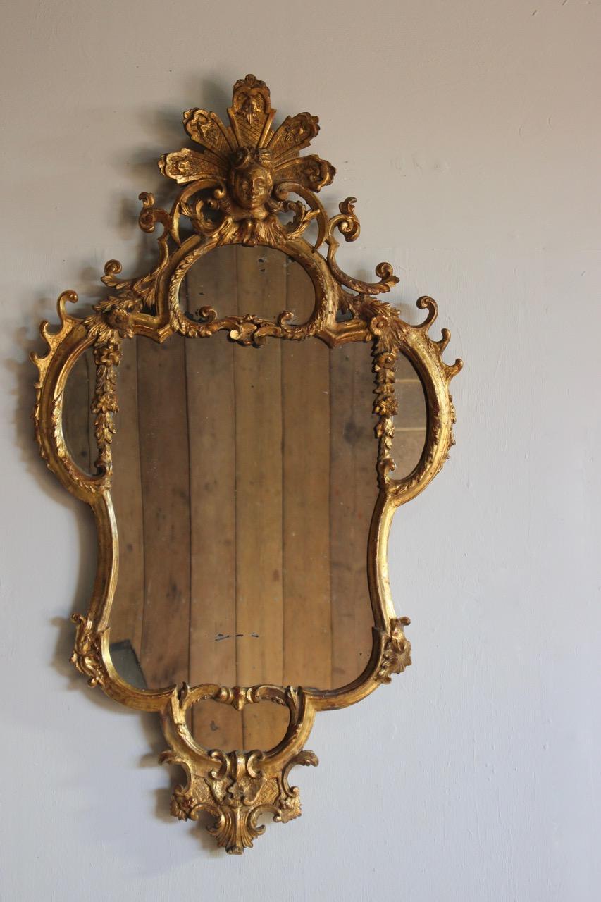 Pair of 18th Century Italian Carved Giltwood Mirrors For Sale 1