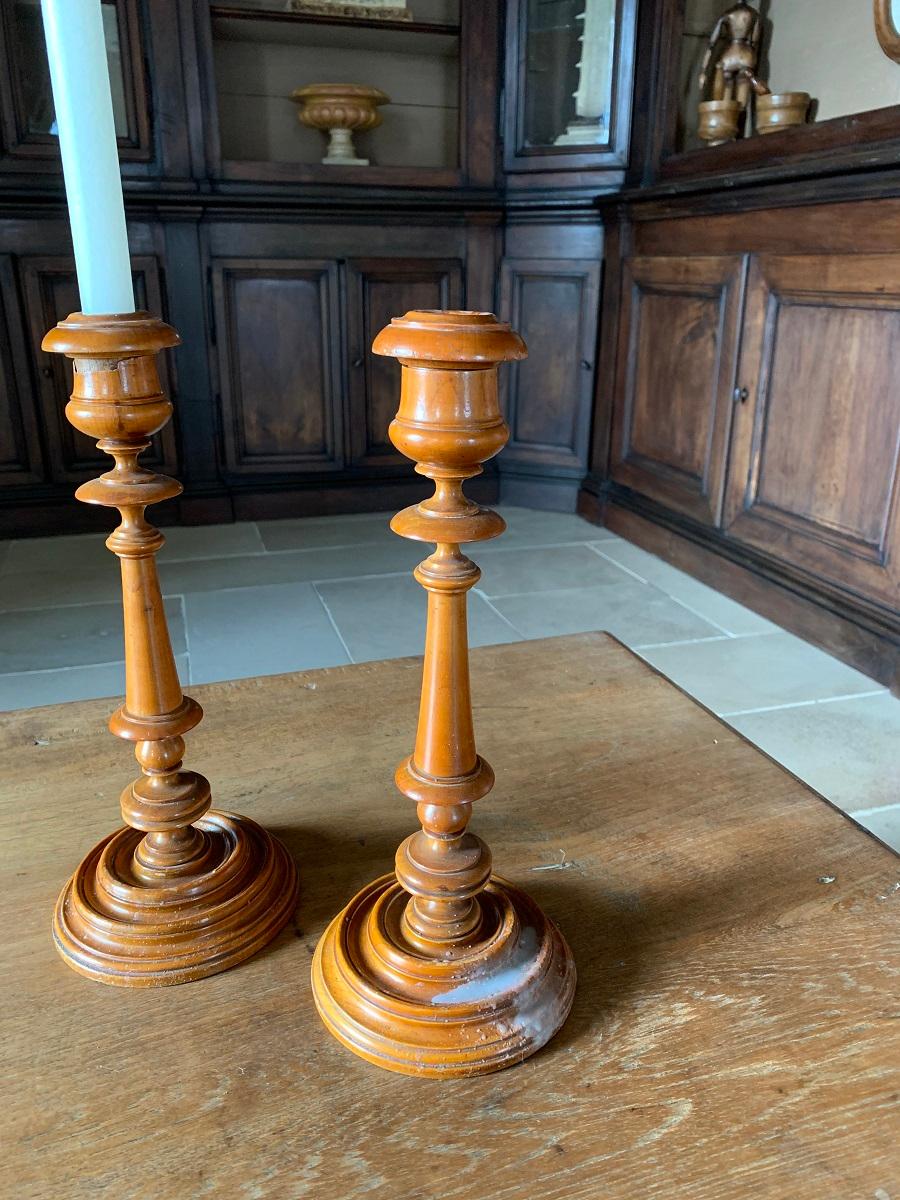 Pair of 18th Centruy Boxwood Candlesticks For Sale 7