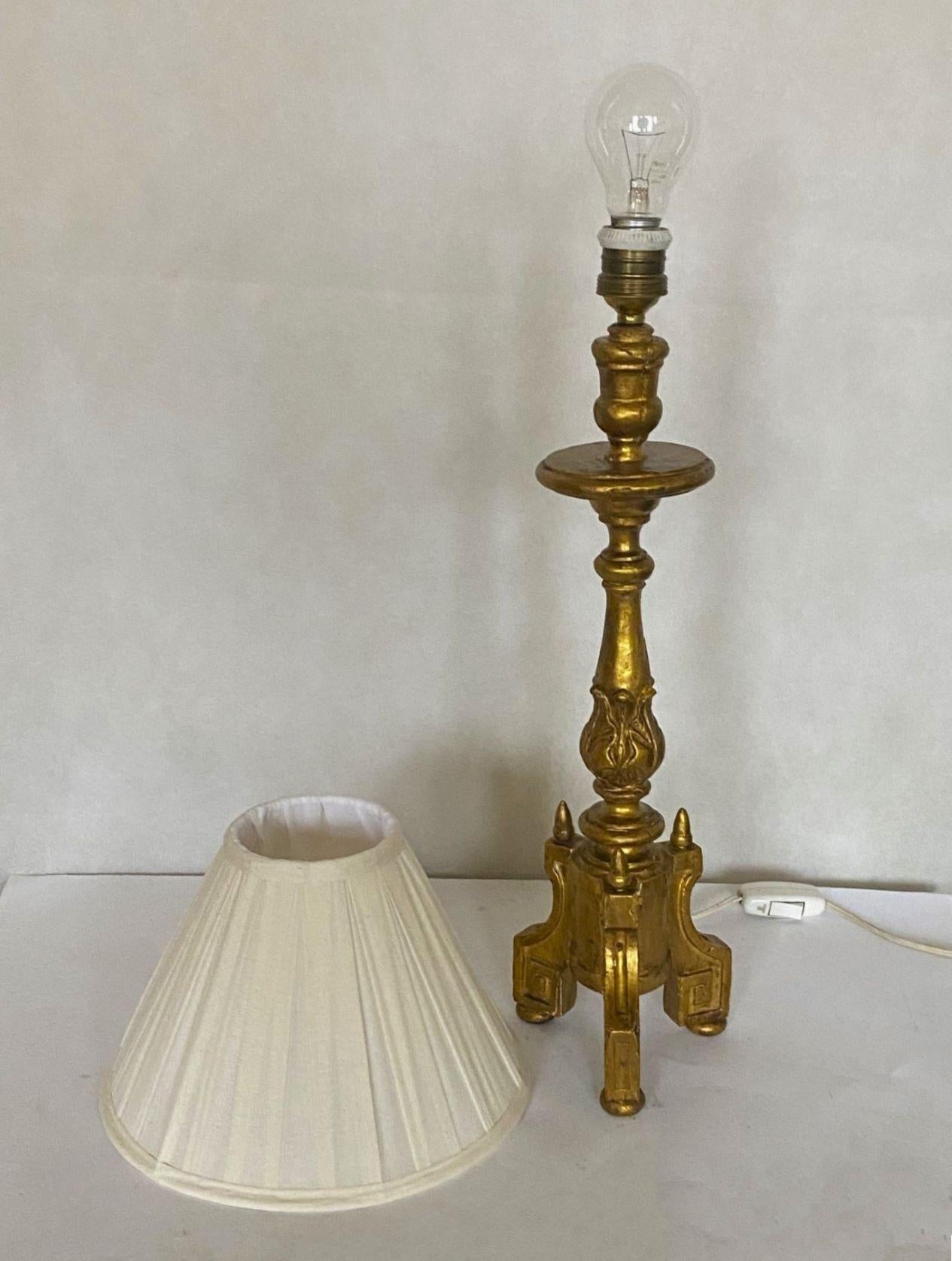 Pair of 18th Centurty Spanish Carved Gilt Wood Altar Candlesticks Table Lamps For Sale 3