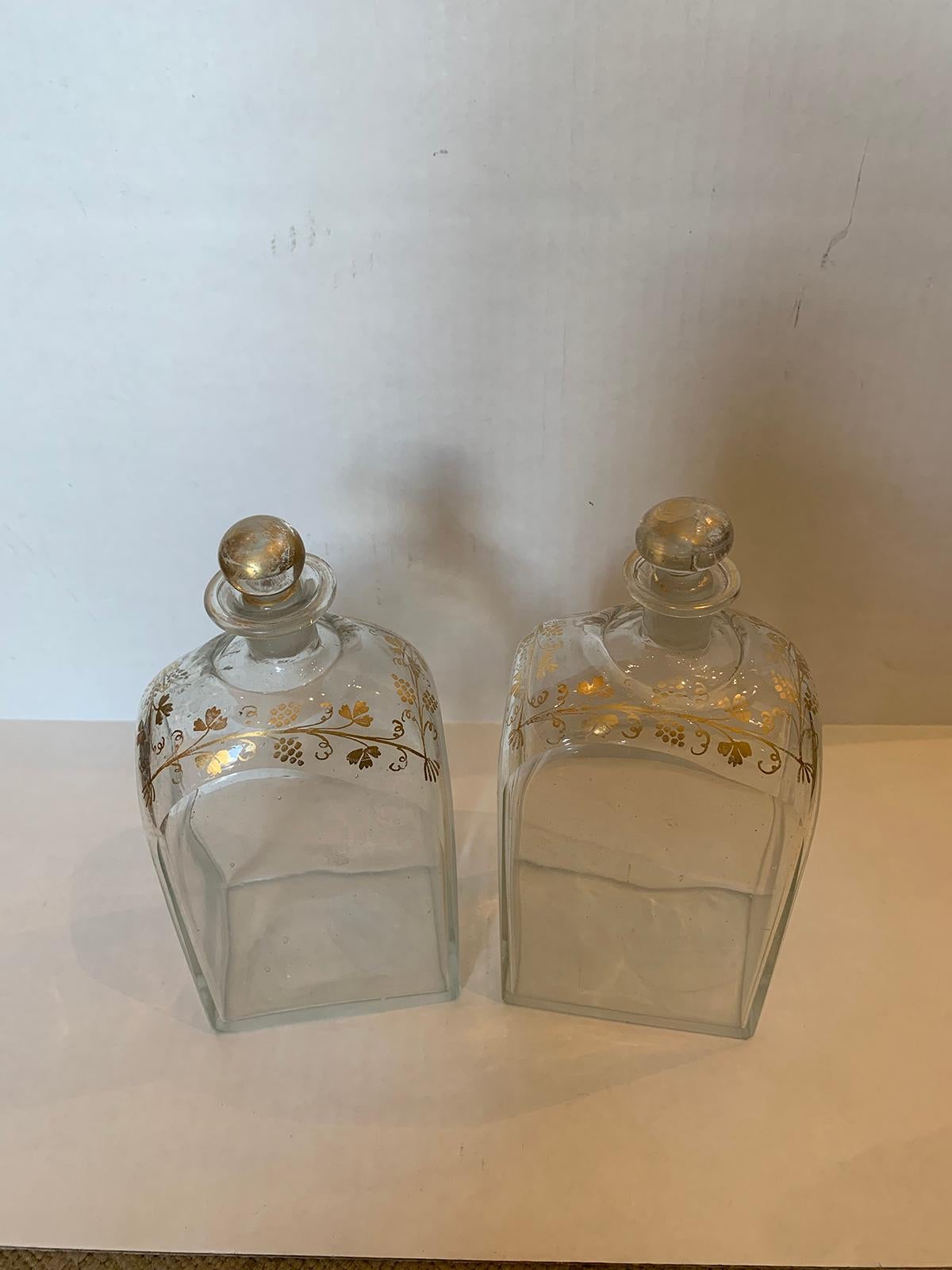 Pair of 18th Century American Glass Decanters with Gilt Details 8