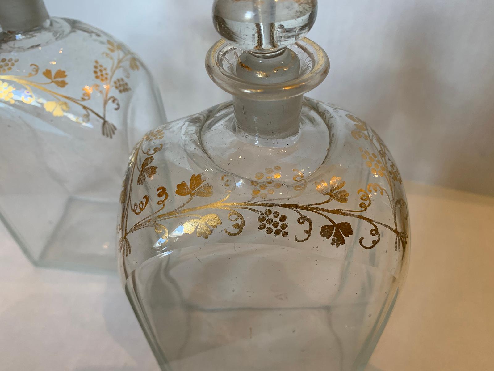 Pair of 18th Century American Glass Decanters with Gilt Details 1
