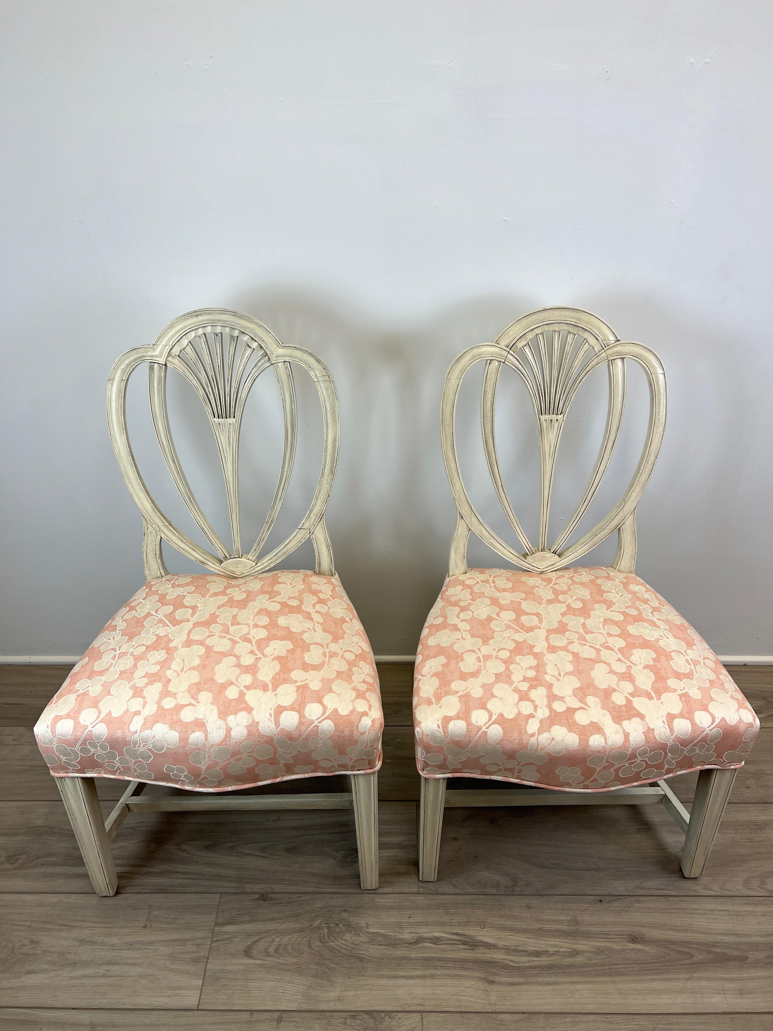 Painted Pair of 18th Century American Mid-Atlantic Hepplewhite Arched Back Side Chairs For Sale