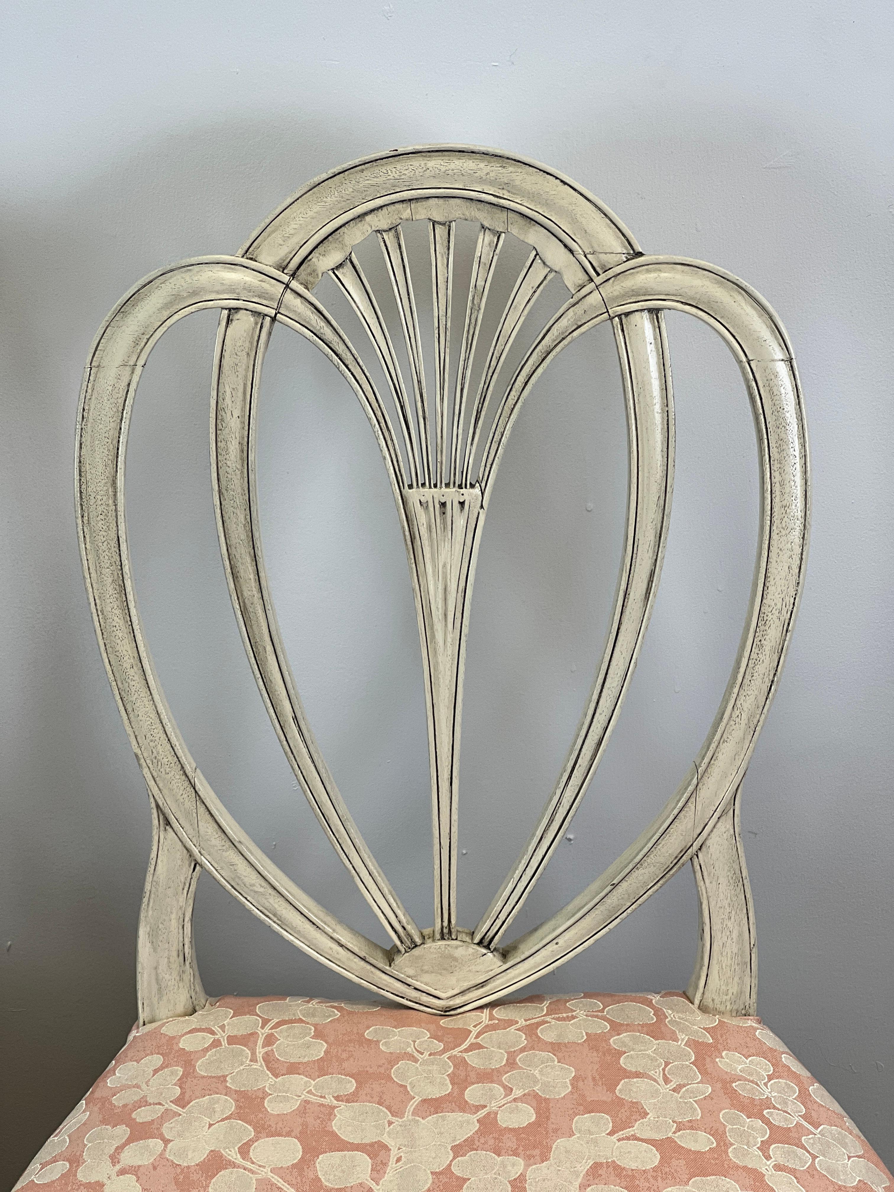 Mahogany Pair of 18th Century American Mid-Atlantic Hepplewhite Arched Back Side Chairs For Sale