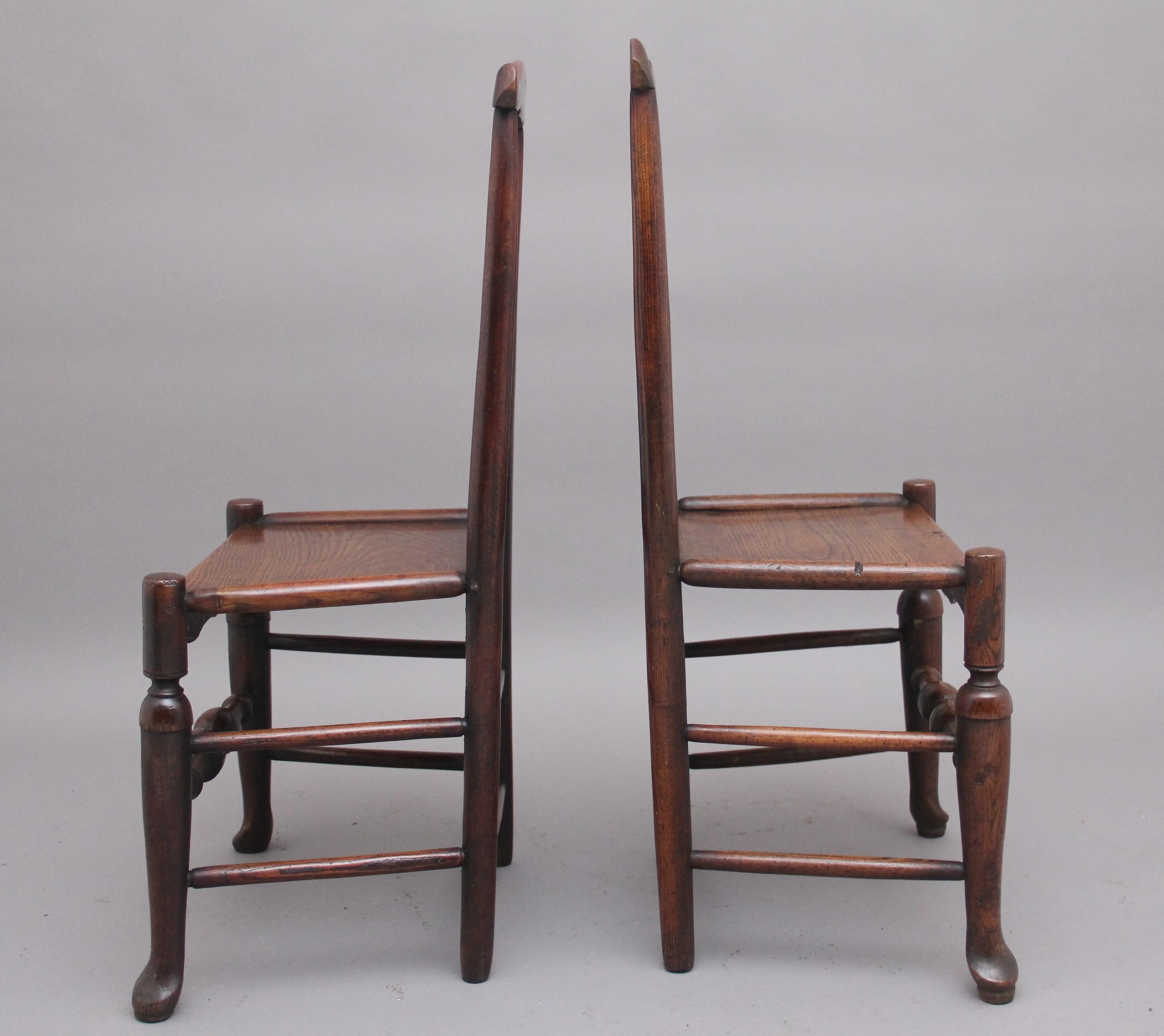 Pair of 18th Century Antique Elm Side Chairs In Good Condition For Sale In Martlesham, GB