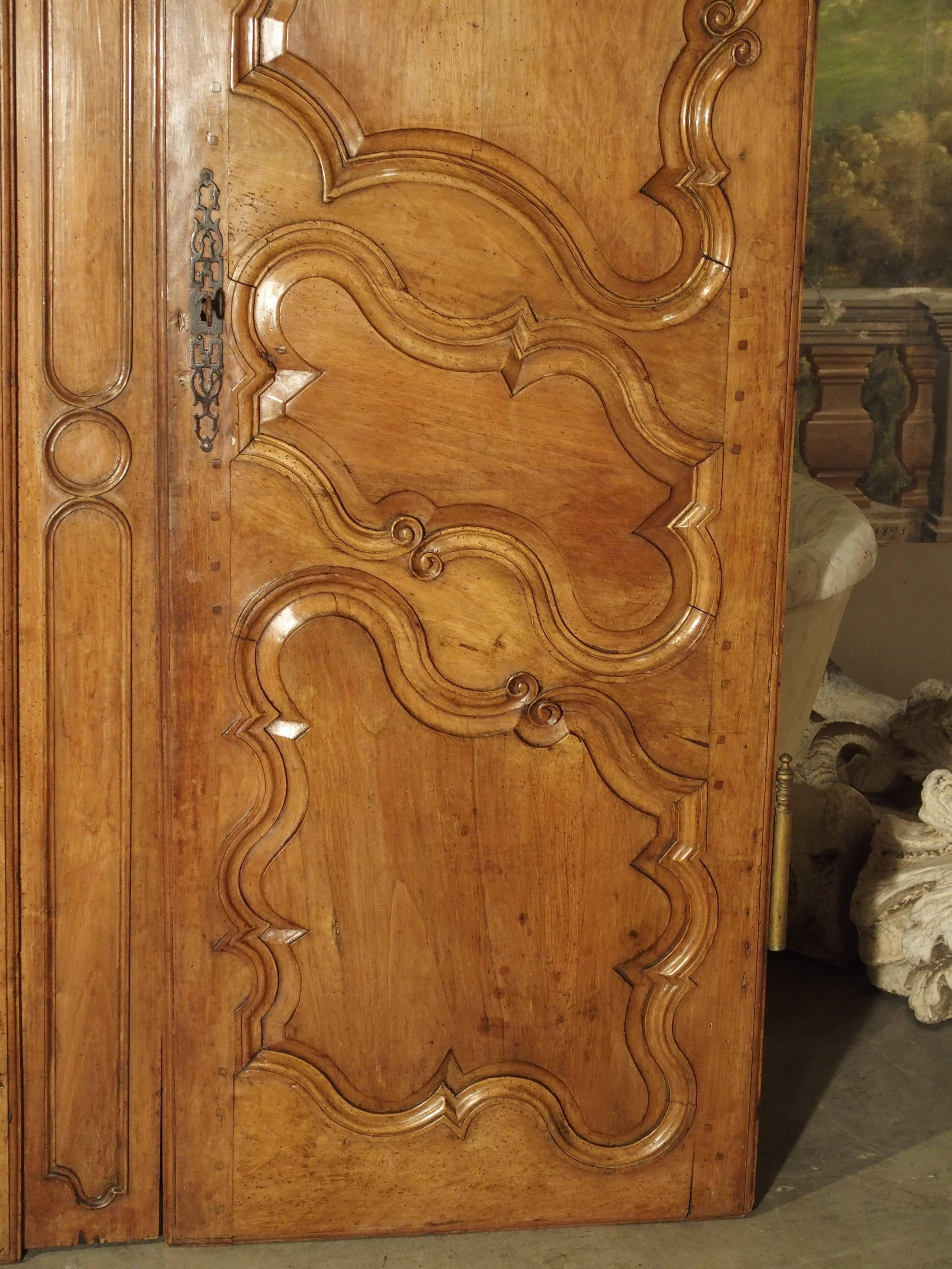 Pair of 18th Century Armoire Doors from Arles, France 2